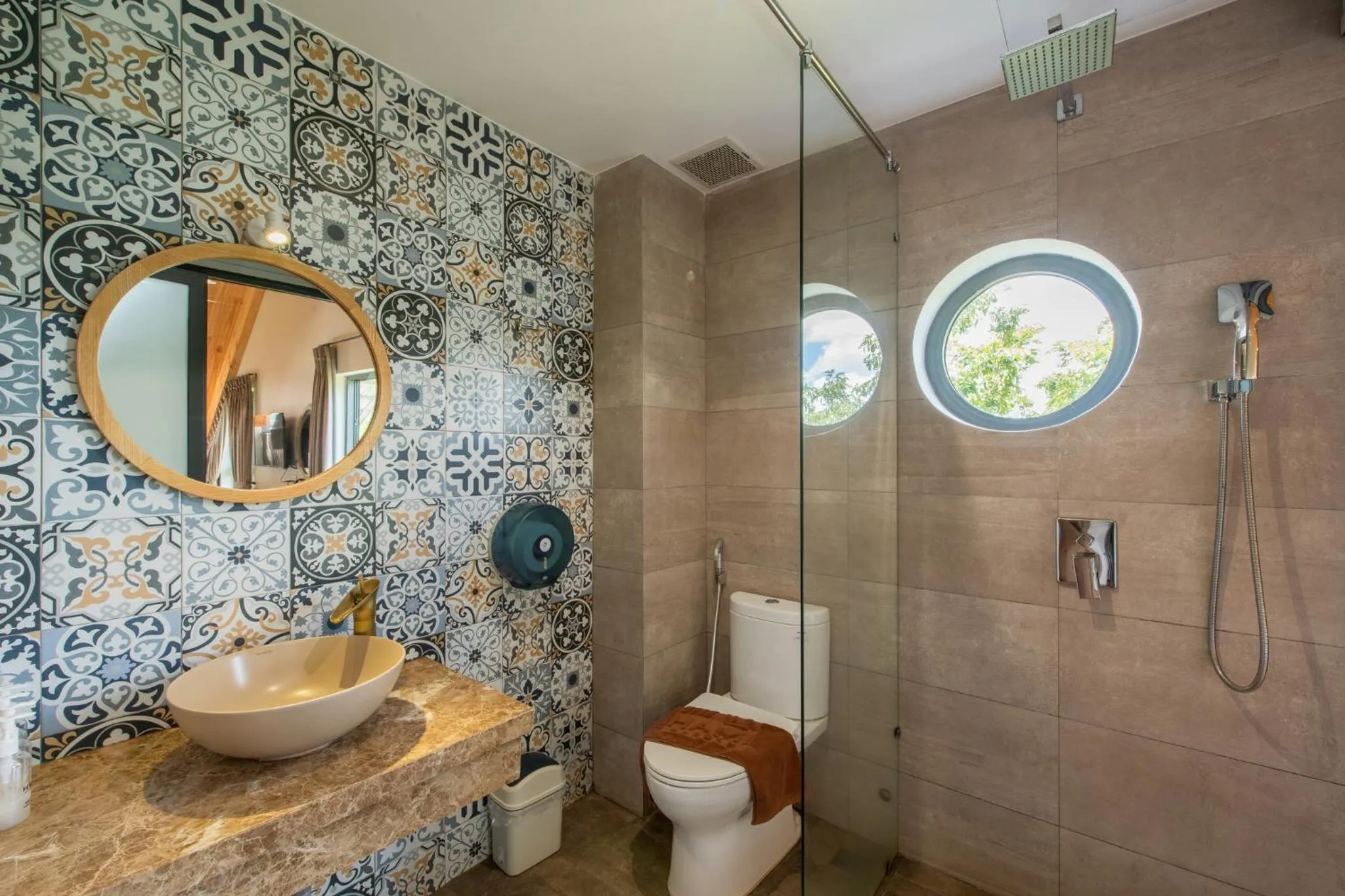 Shower in Hami Garden - Authentic & Natural Resort