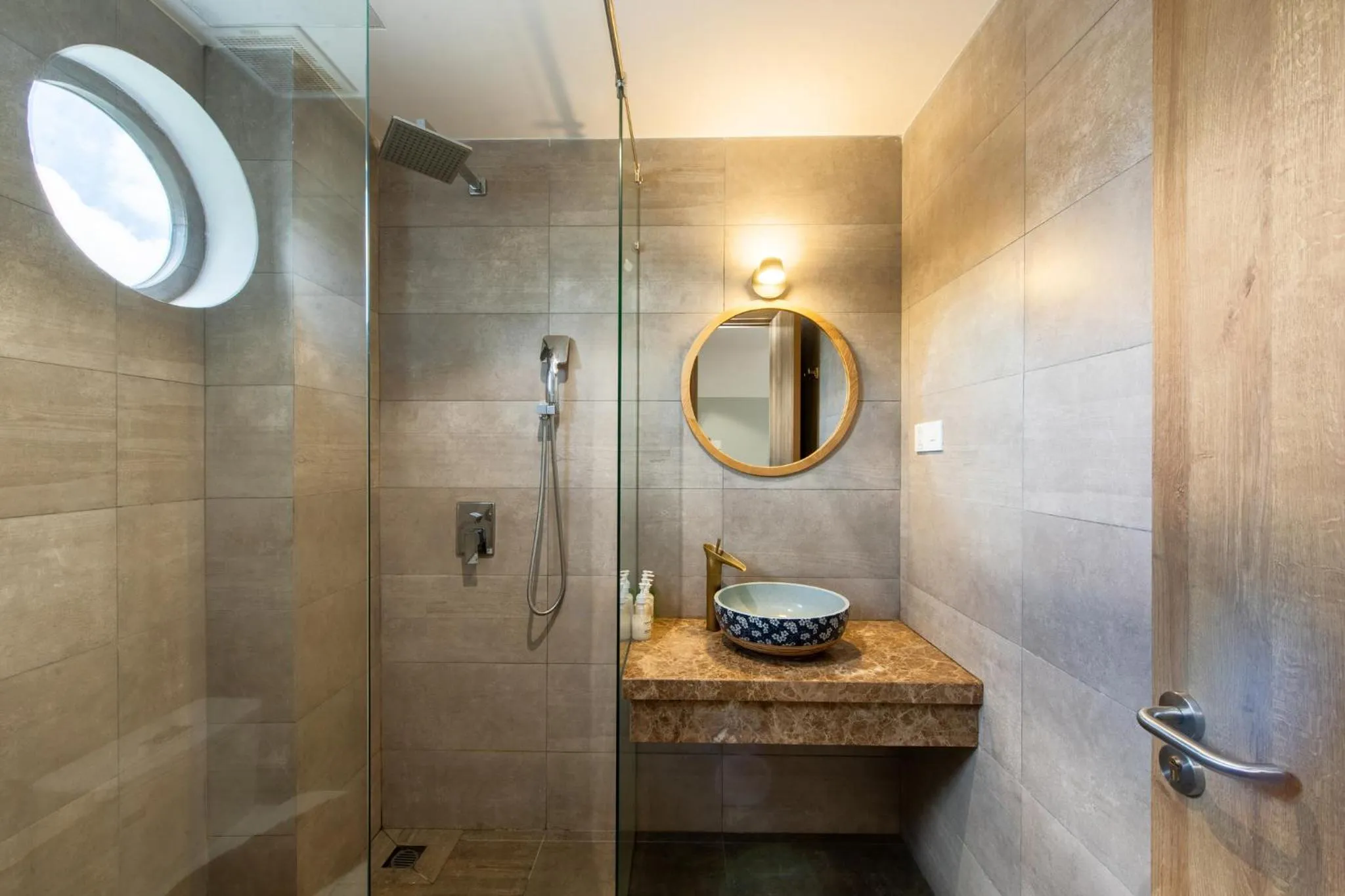 Shower in Hami Garden - Authentic & Natural Resort