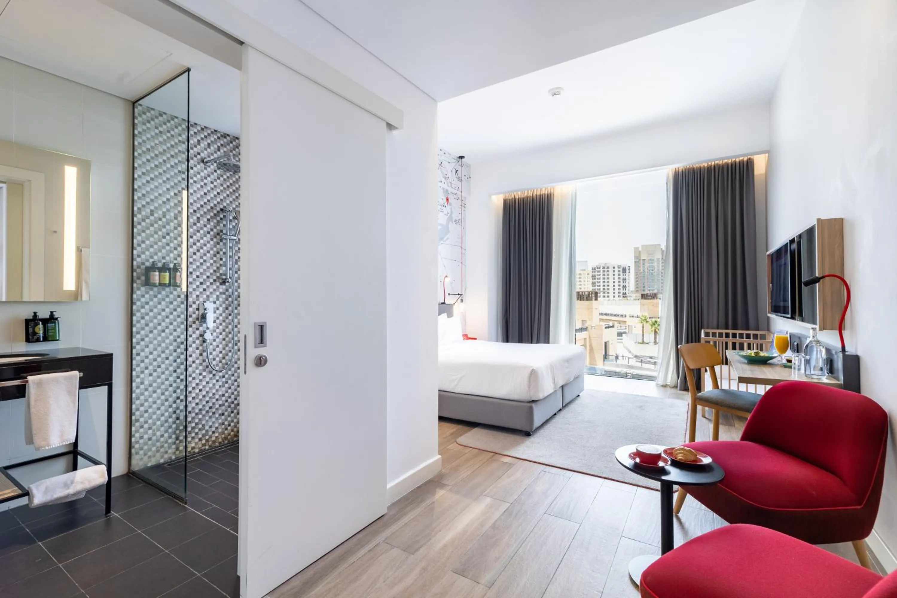 Photo of the whole room, Bed in Ink Hotel