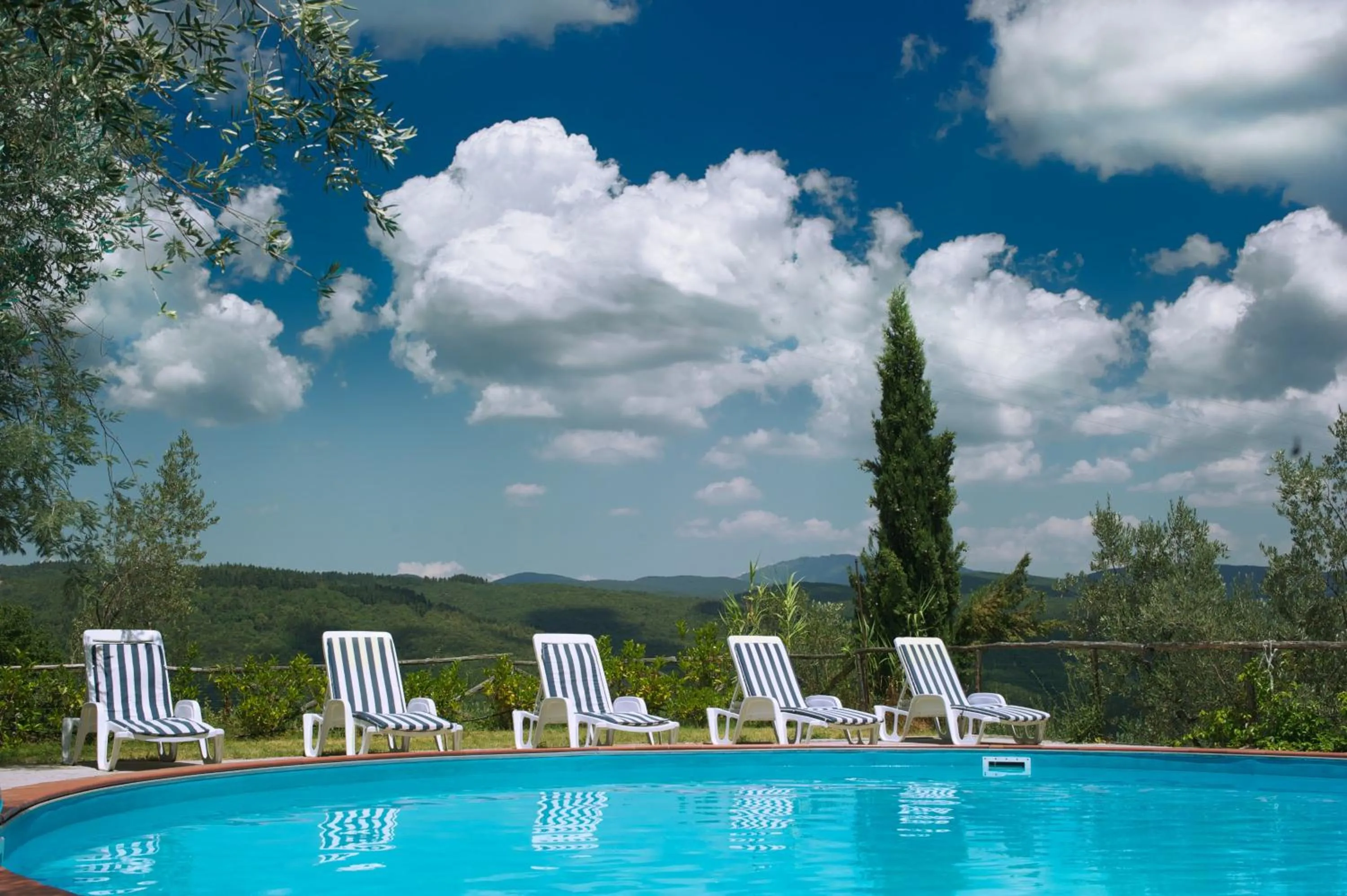 Swimming pool in Hotel Girifalco - Nature & Relax