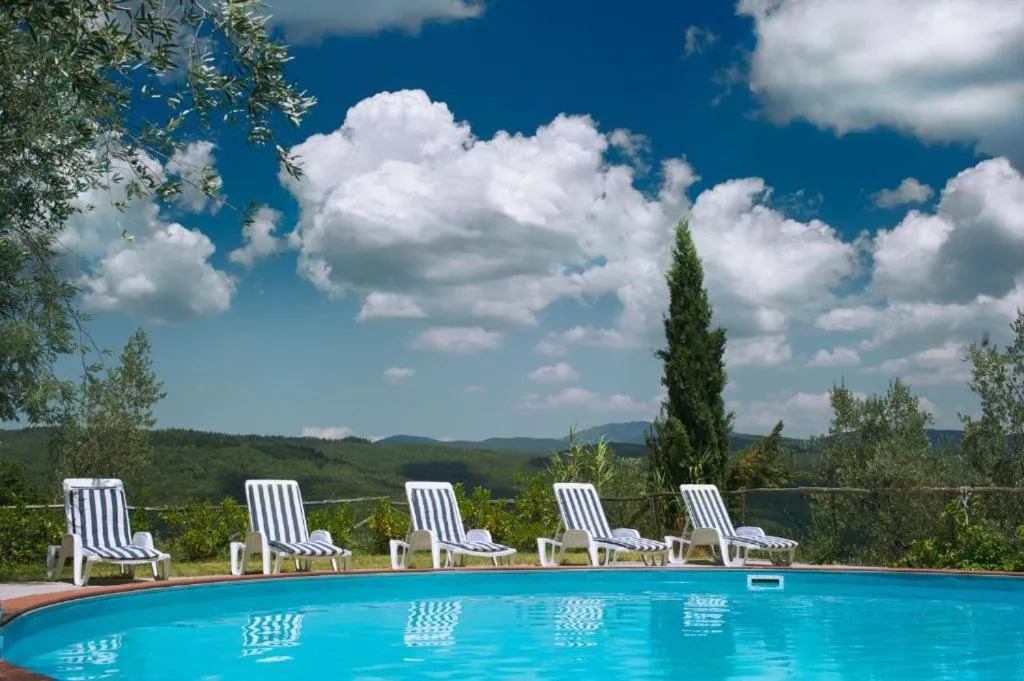 Swimming pool in Hotel Girifalco - Nature & Relax