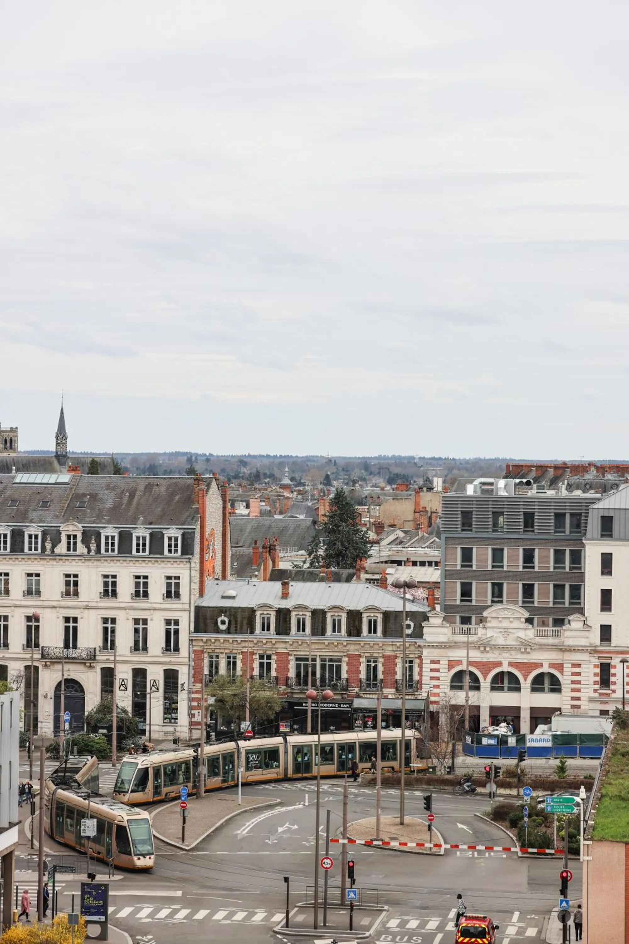 Location in 3 Lys Orleans Downtown, free secure parking