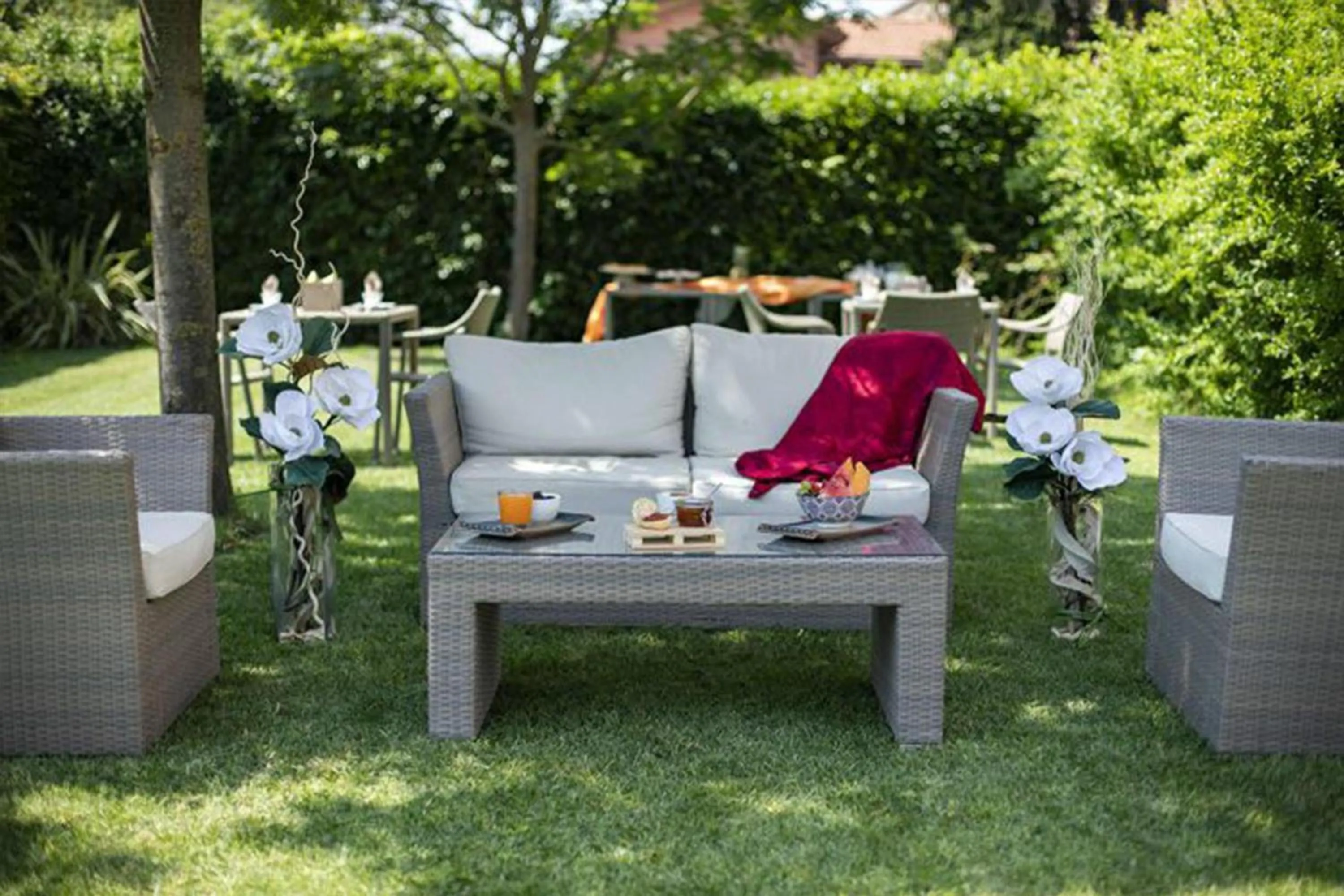 Lobby or reception in B&B HOTEL Remilia