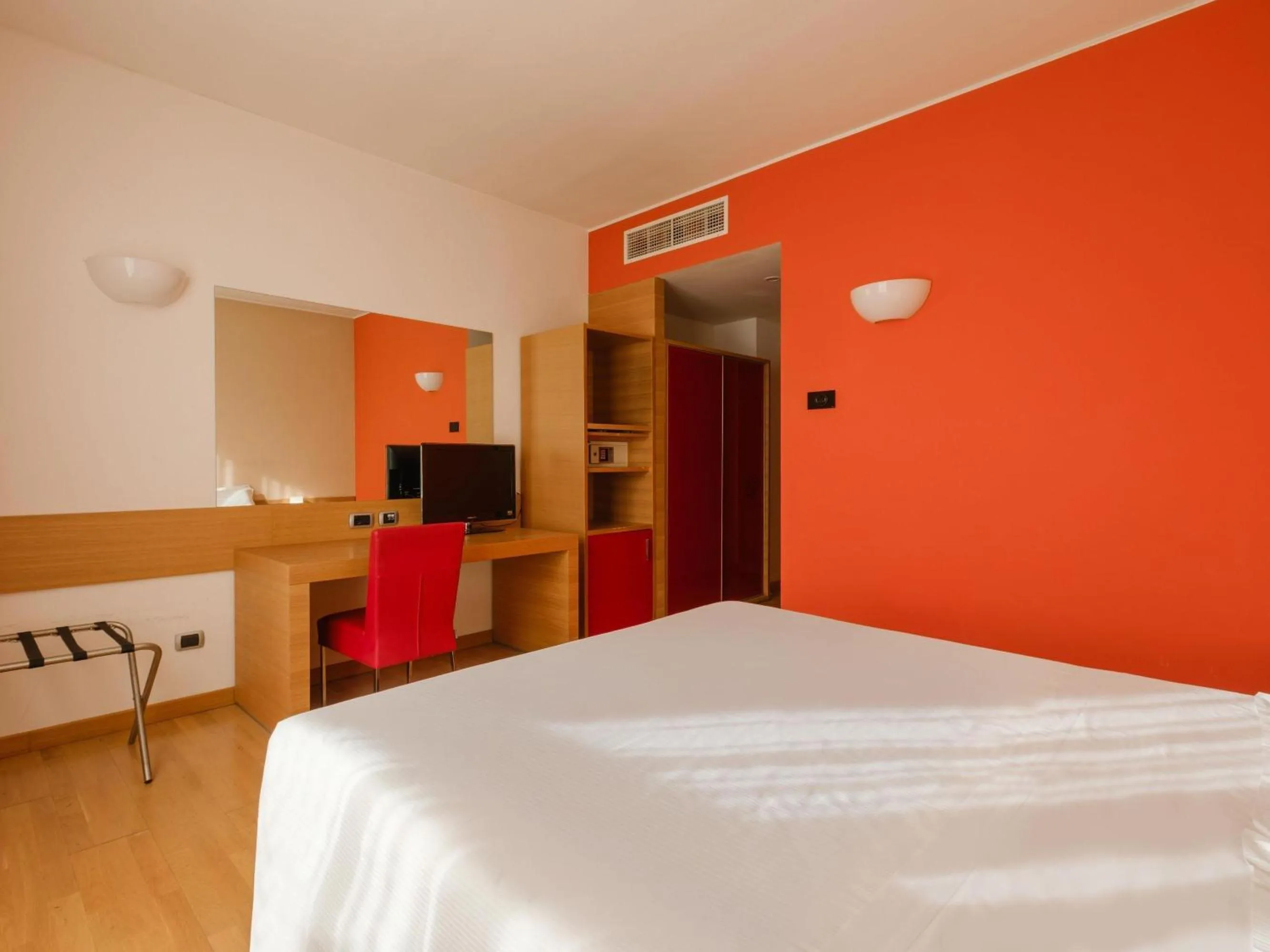 Photo of the whole room, Bed in B&B HOTEL Remilia