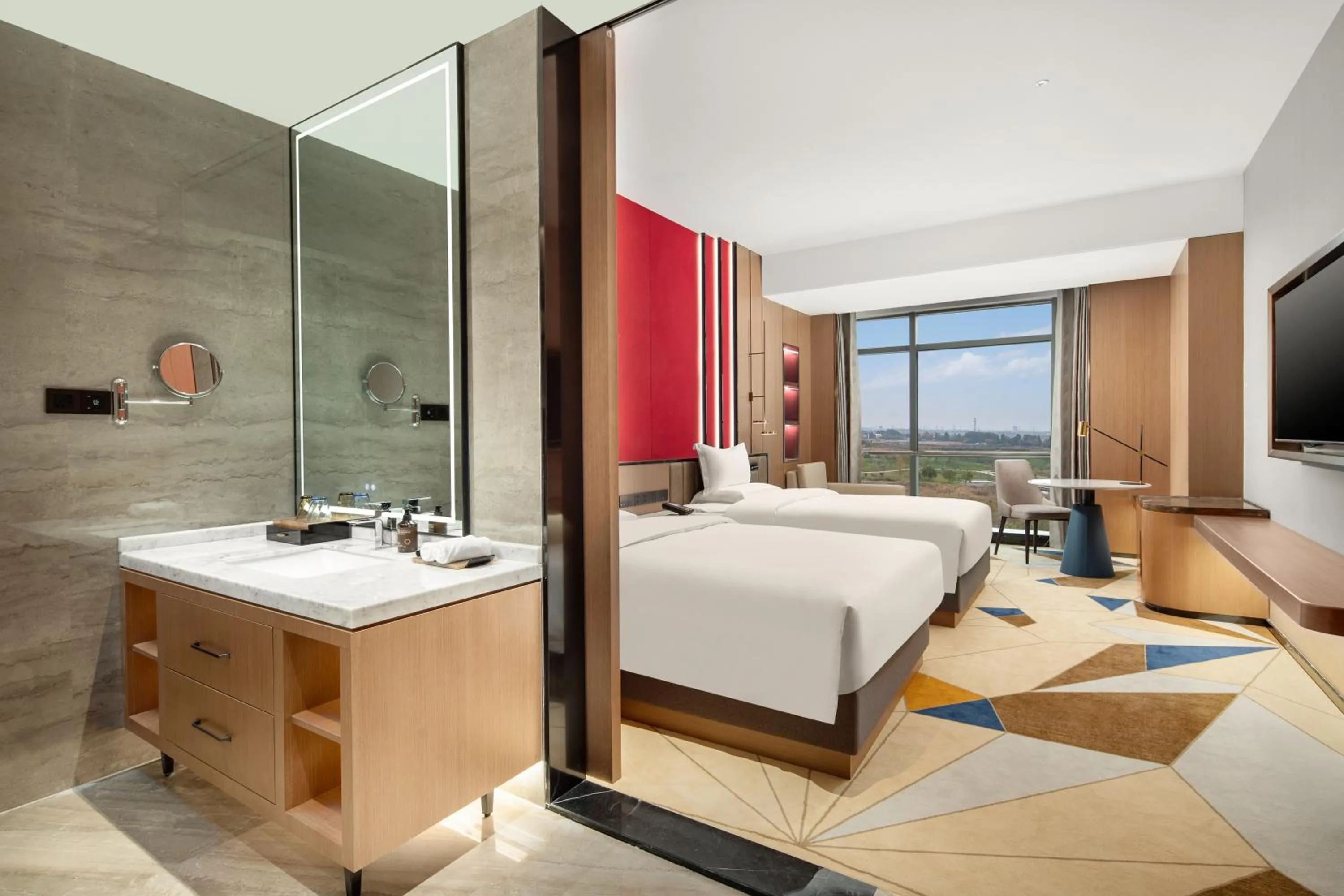 Photo of the whole room, Bed in La Quinta by Wyndham Weifang South