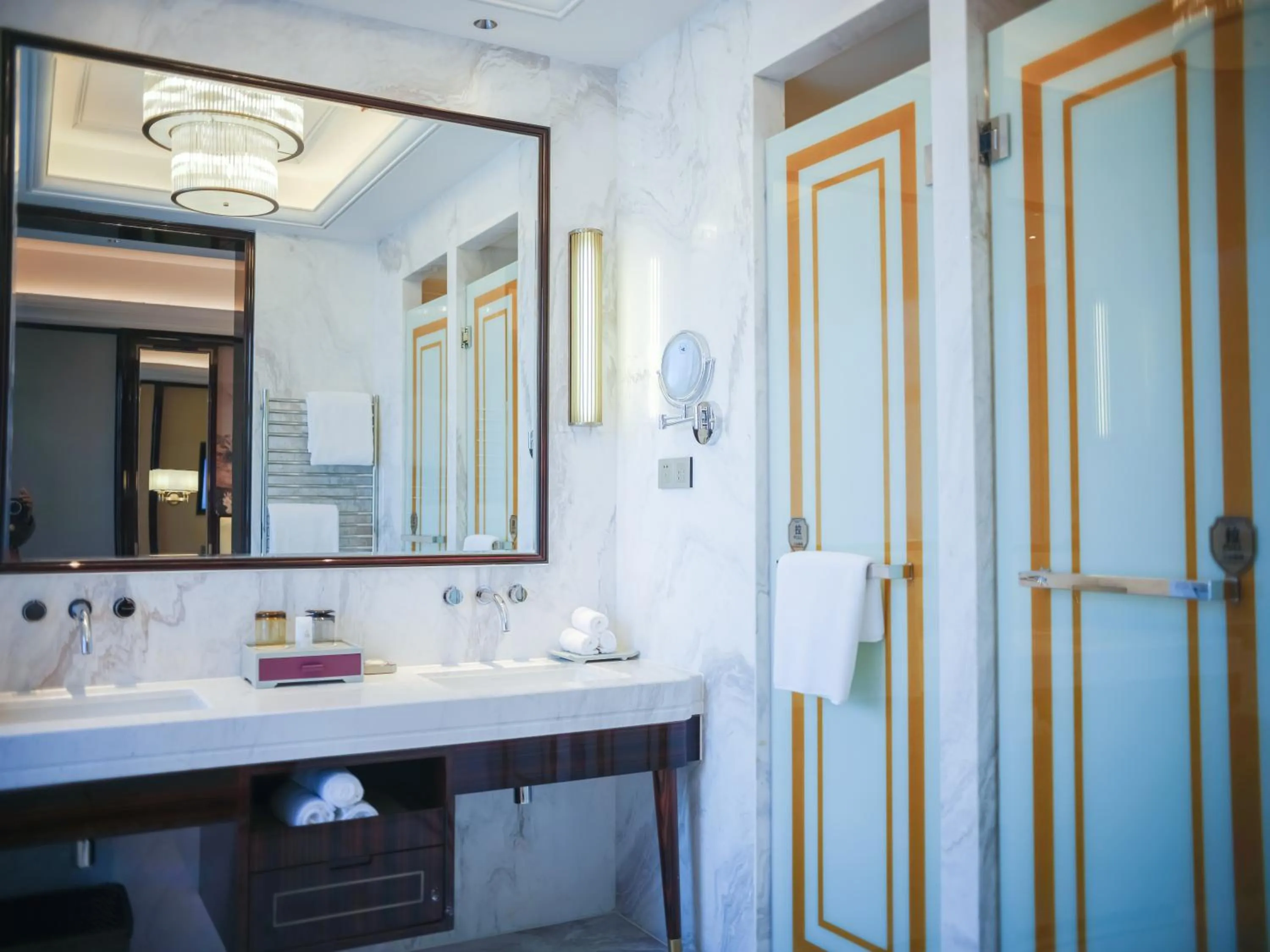 Wyndham Grand Tongren Downtown Hotel