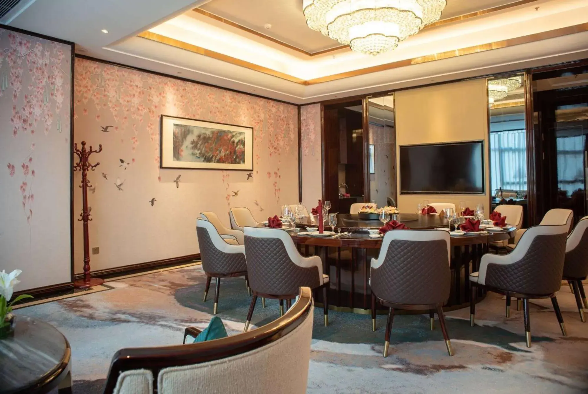 Bed in Wyndham Grand Tongren Downtown Hotel Bed in Wyndham Grand Tongren Downtown Hotel