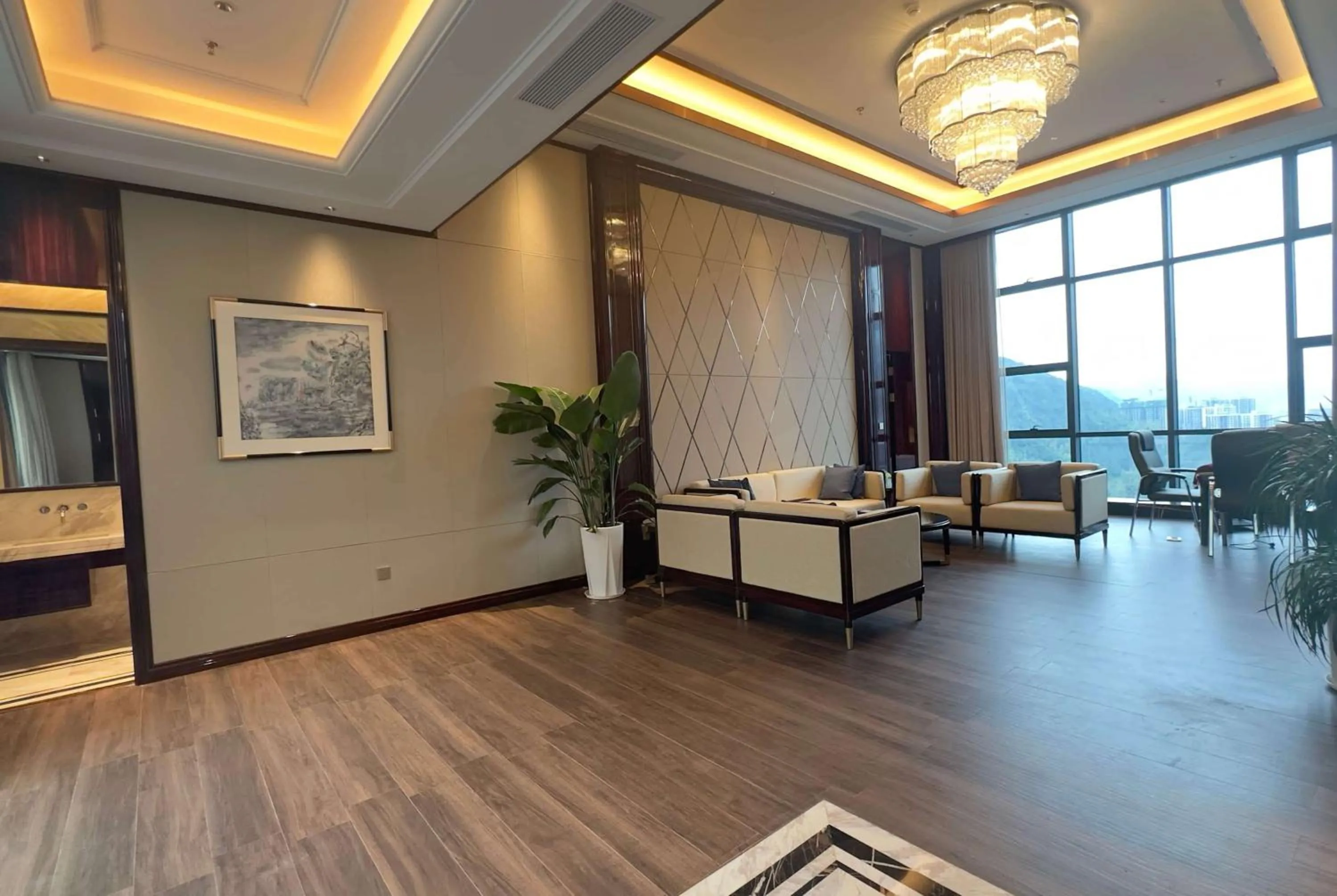 Photo of the whole room in Wyndham Grand Tongren Downtown Hotel