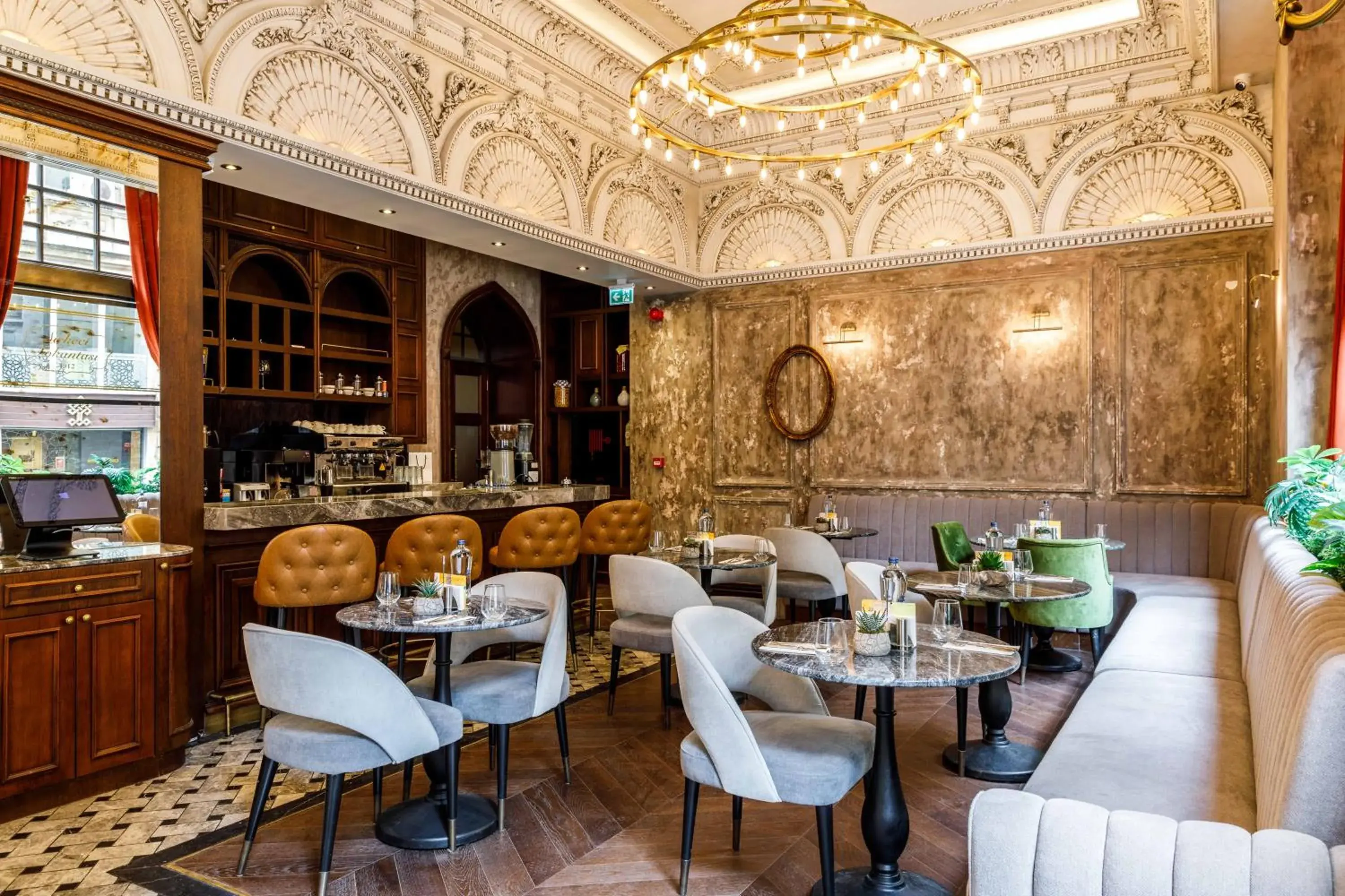 Restaurant/places to eat in Cronton Design Hotel Restaurant/places to eat in Cronton Design Hotel