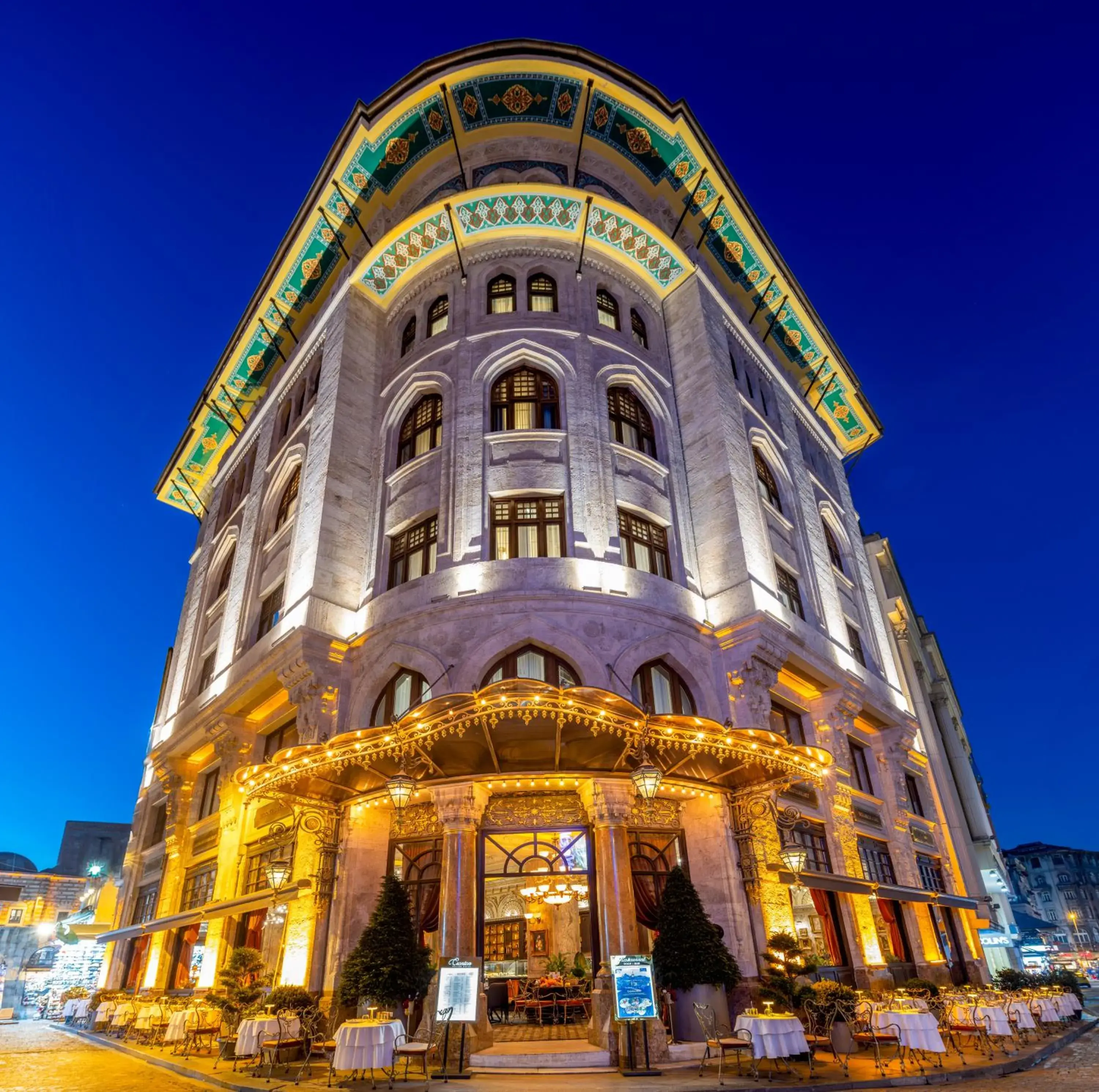 Property building in Cronton Design Hotel Property building in Cronton Design Hotel