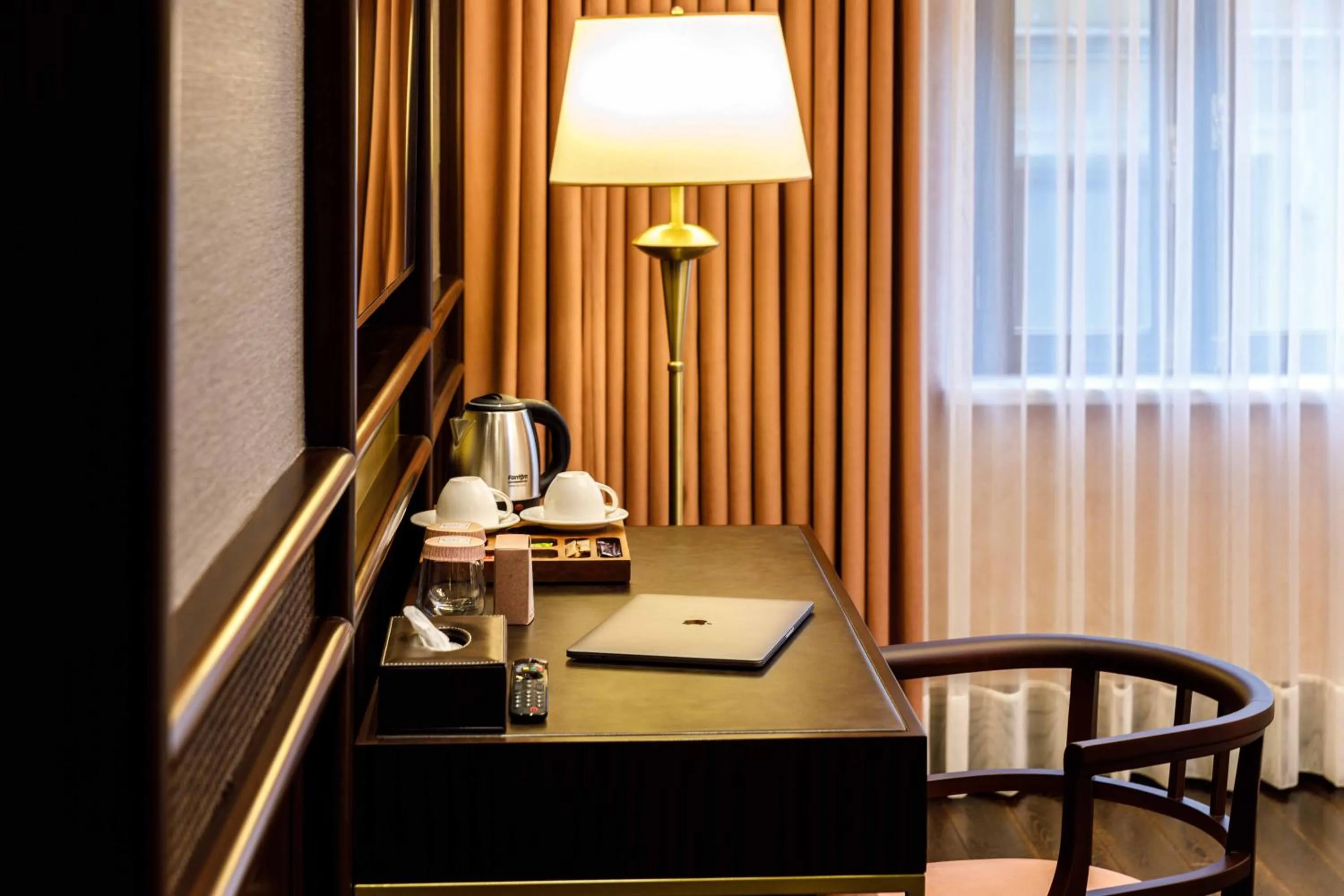 Coffee/tea facilities in Cronton Design Hotel