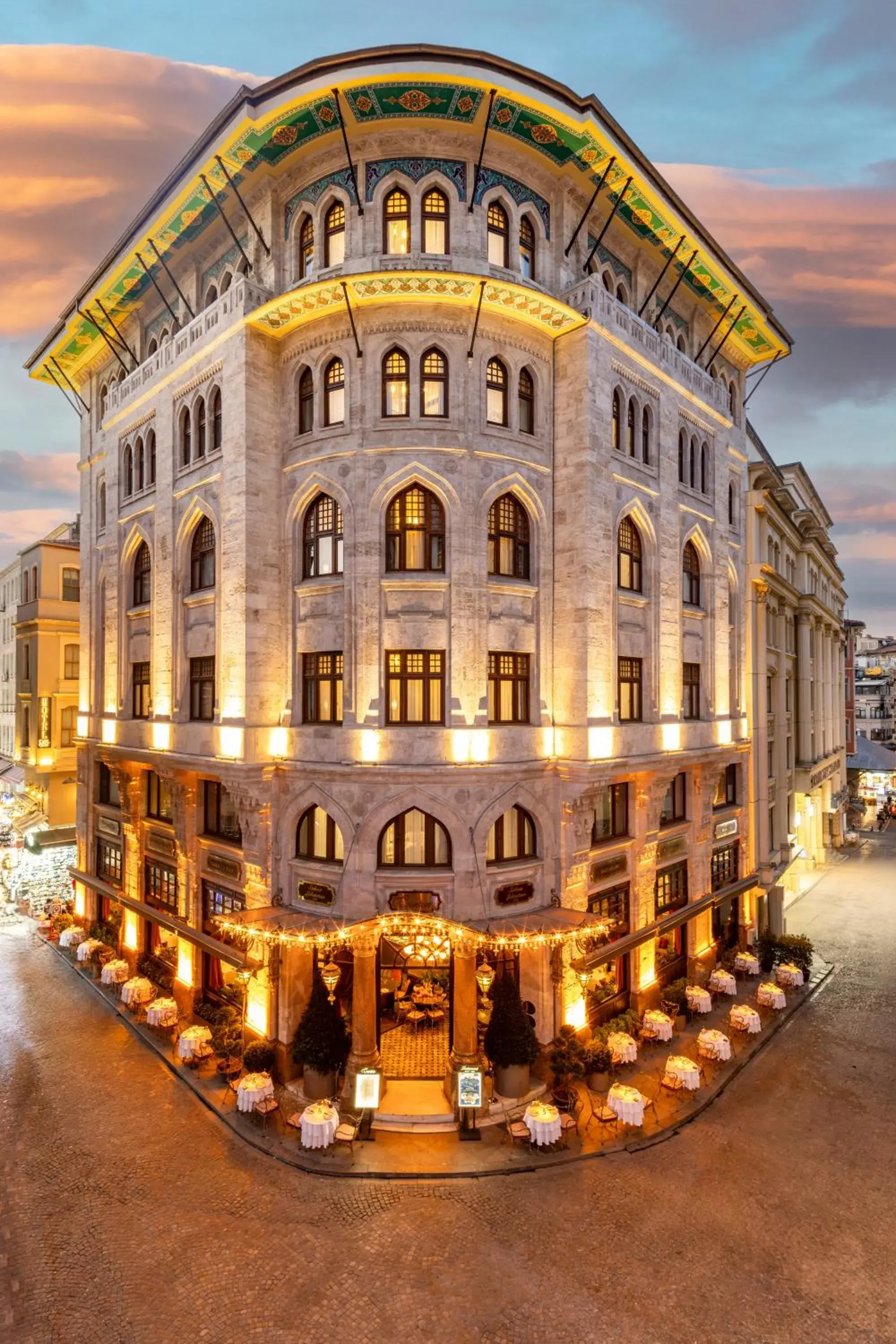 Property building in Cronton Design Hotel Property building in Cronton Design Hotel