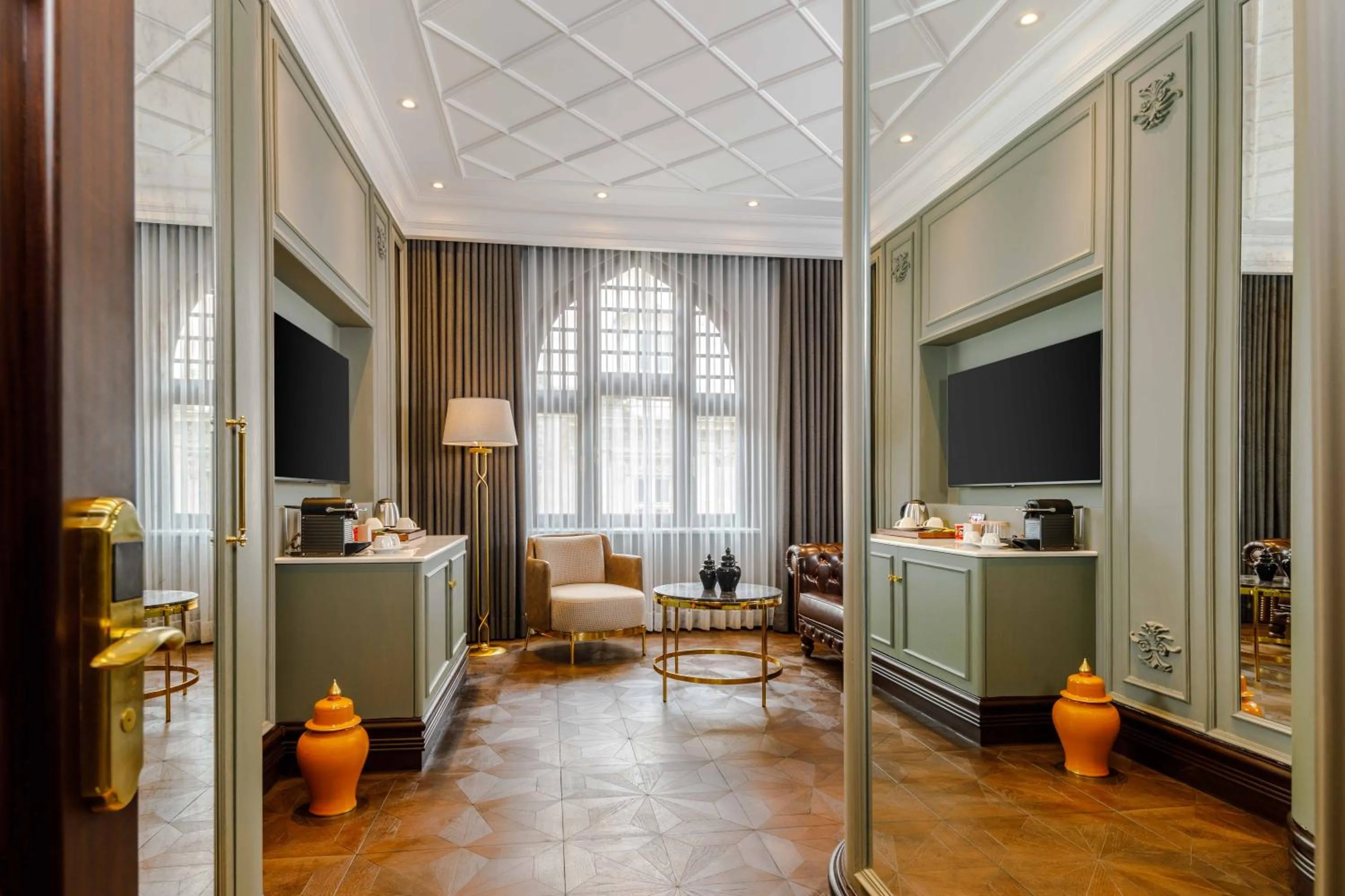 Seating area in Cronton Design Hotel