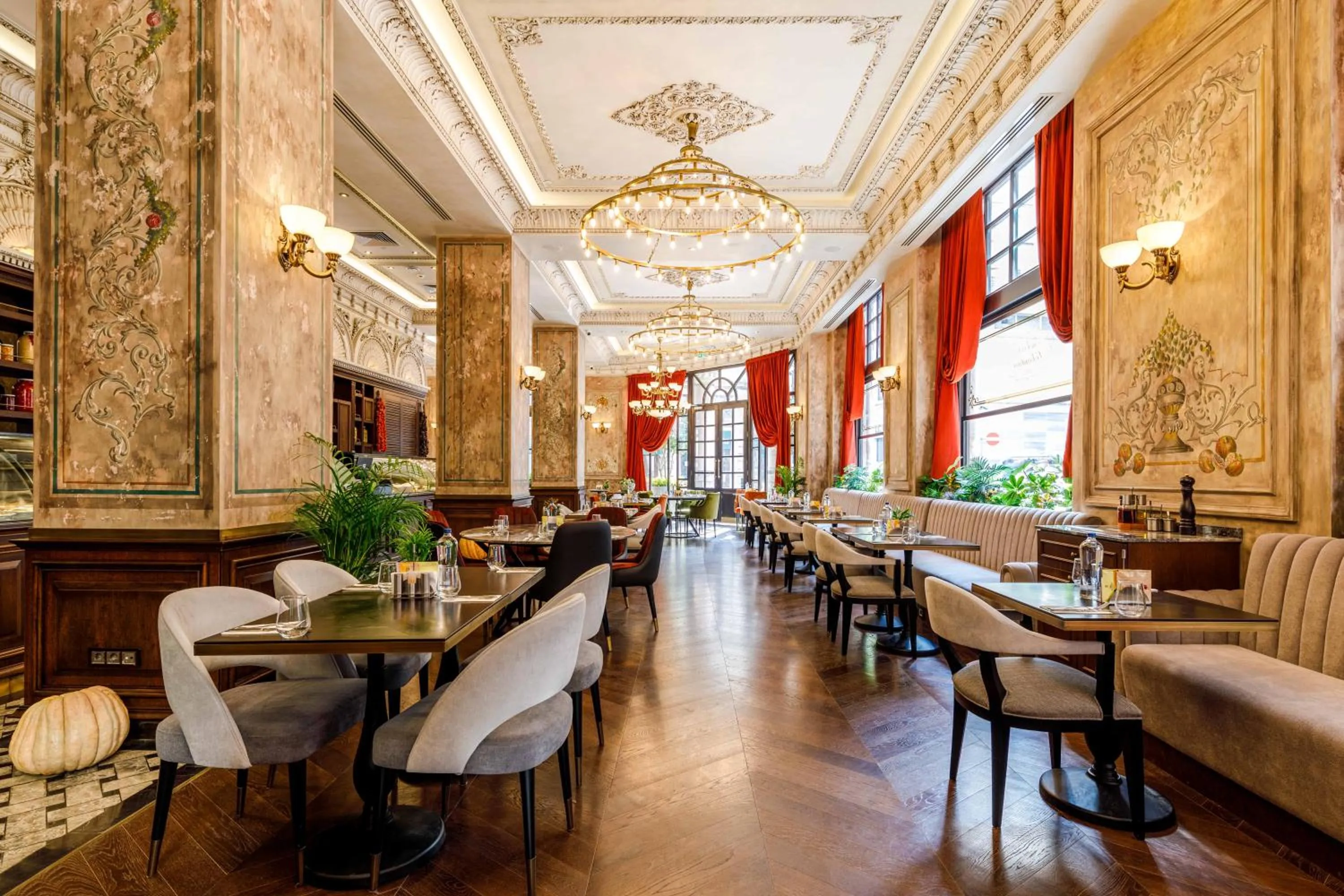 Restaurant/places to eat in Cronton Design Hotel