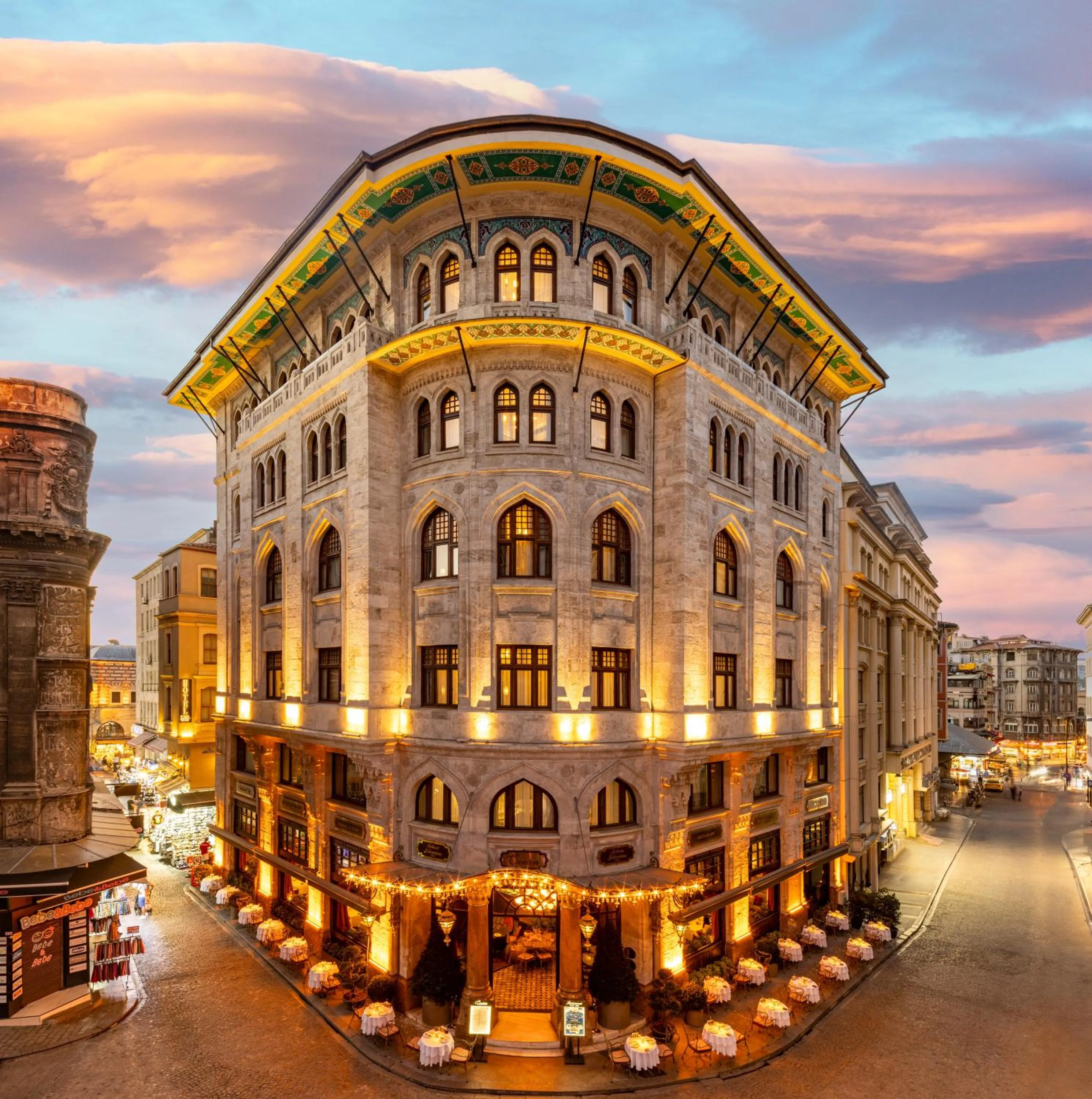 Property building in Cronton Design Hotel