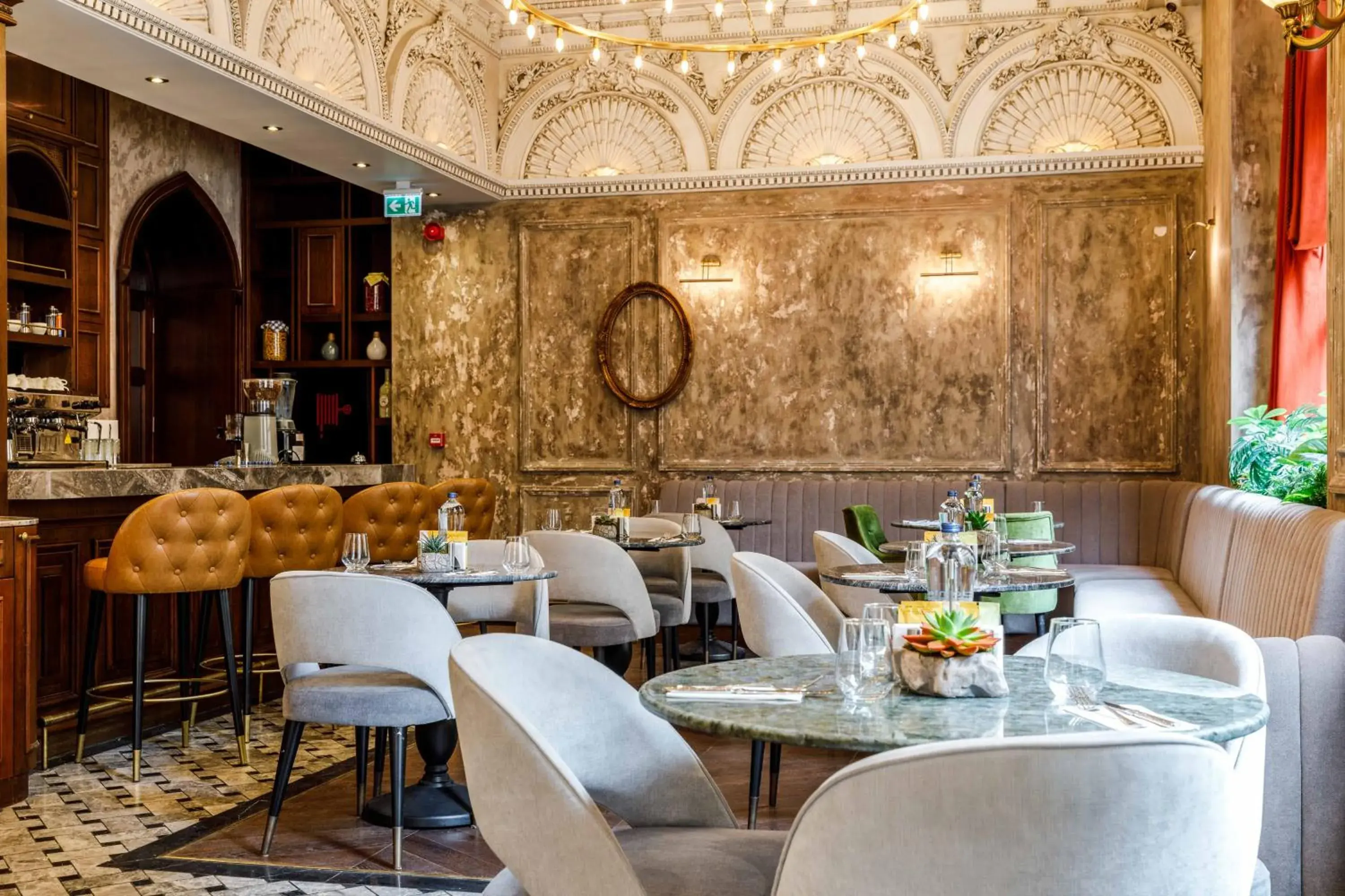 Restaurant/places to eat in Cronton Design Hotel Restaurant/places to eat in Cronton Design Hotel