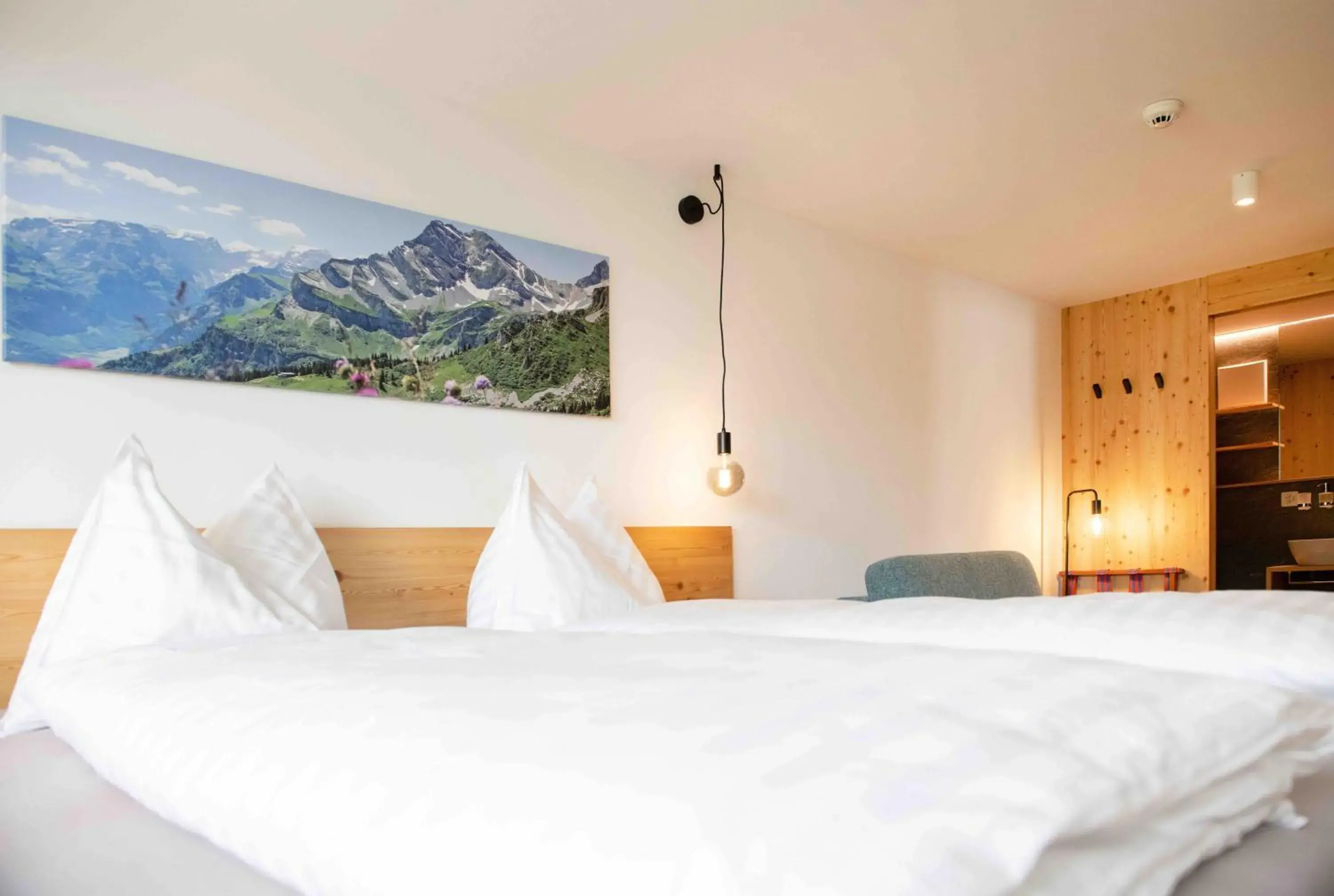 Double Room in Hotel Tödiblick Double Room in Hotel Tödiblick