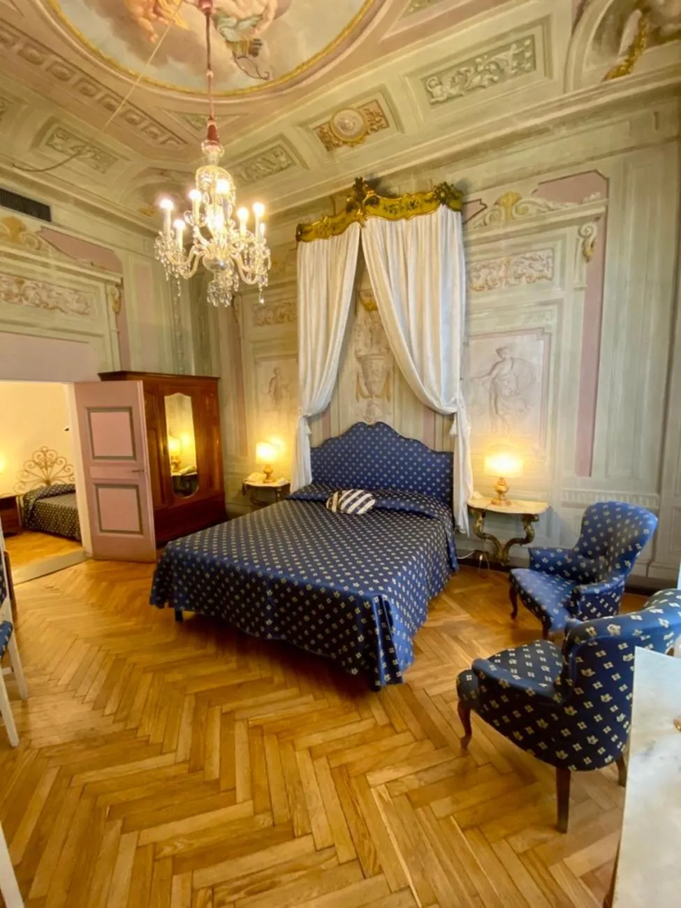 Photo of the whole room, Bed in Hotel Martelli