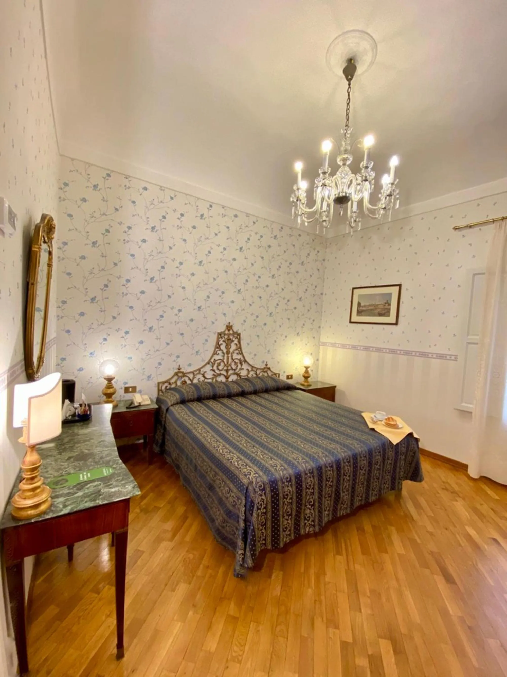 Bedroom, Bed in Hotel Martelli