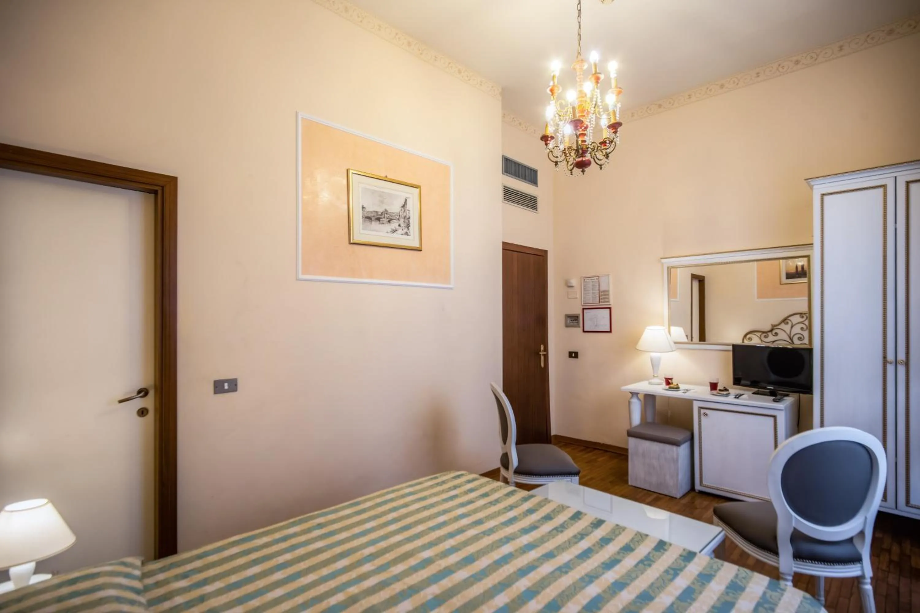 Bedroom, Bed in Hotel Martelli