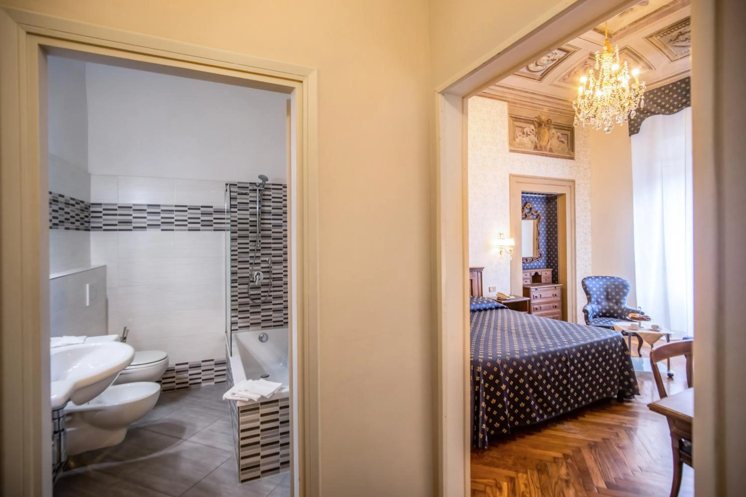 Photo of the whole room, Bed in Hotel Martelli