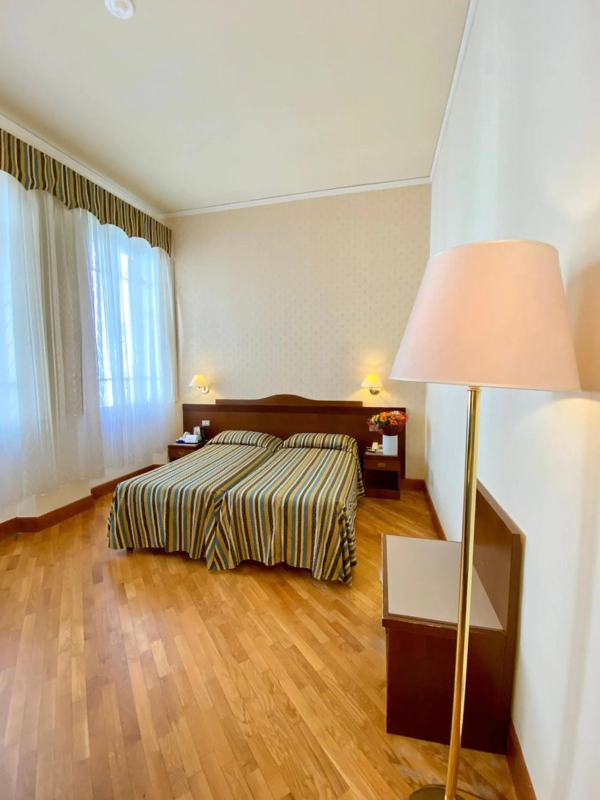 Photo of the whole room, Bed in Hotel Martelli