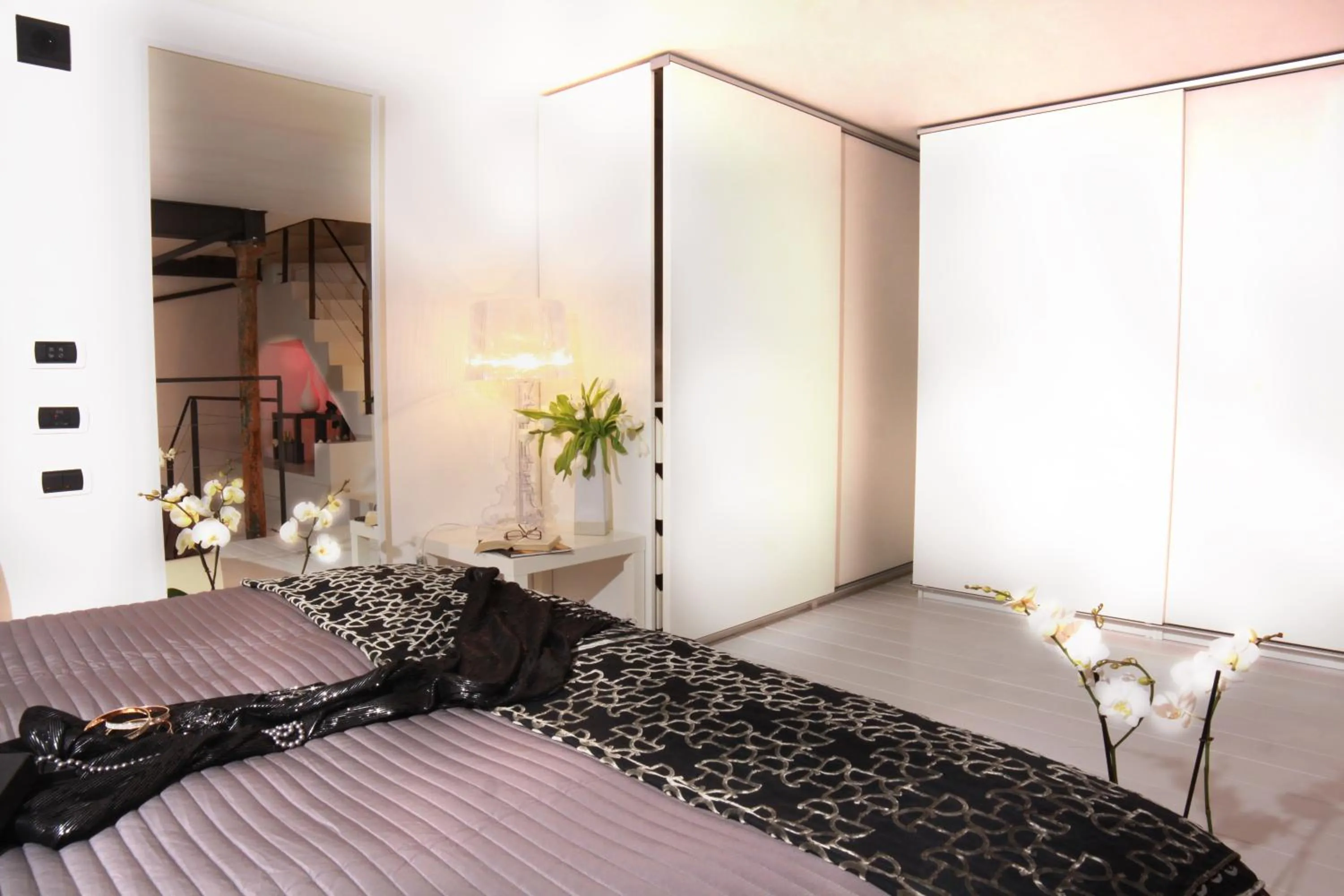 Bed in Nostromondo Ciancaleoni Palace