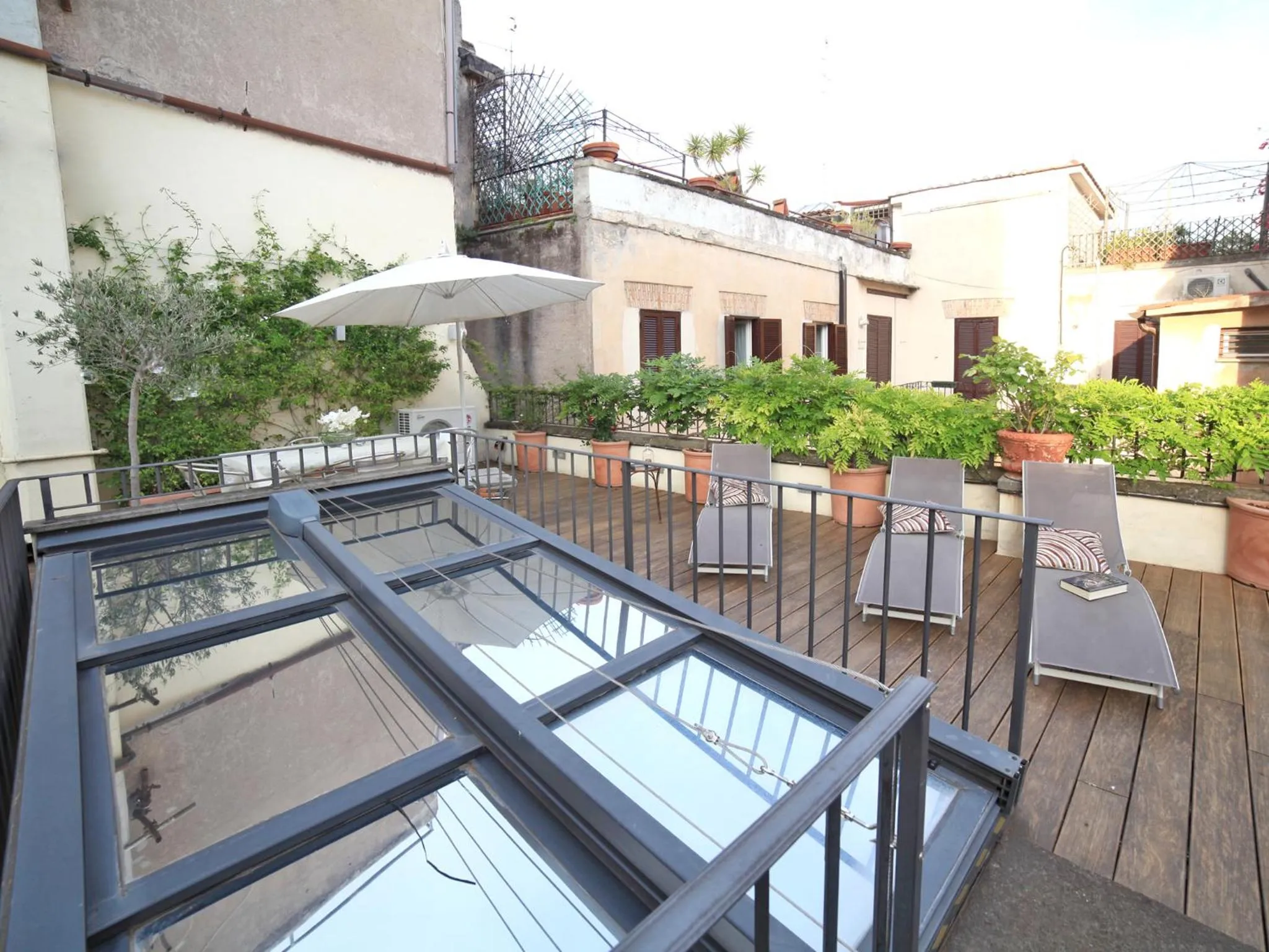 Seating area in Nostromondo Ciancaleoni Palace