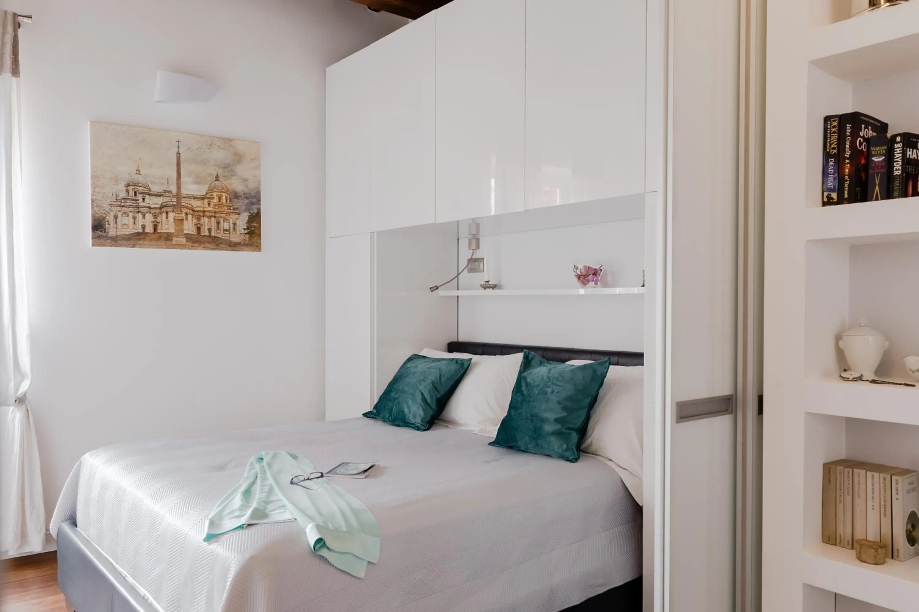 Bed in Nostromondo Ciancaleoni Palace