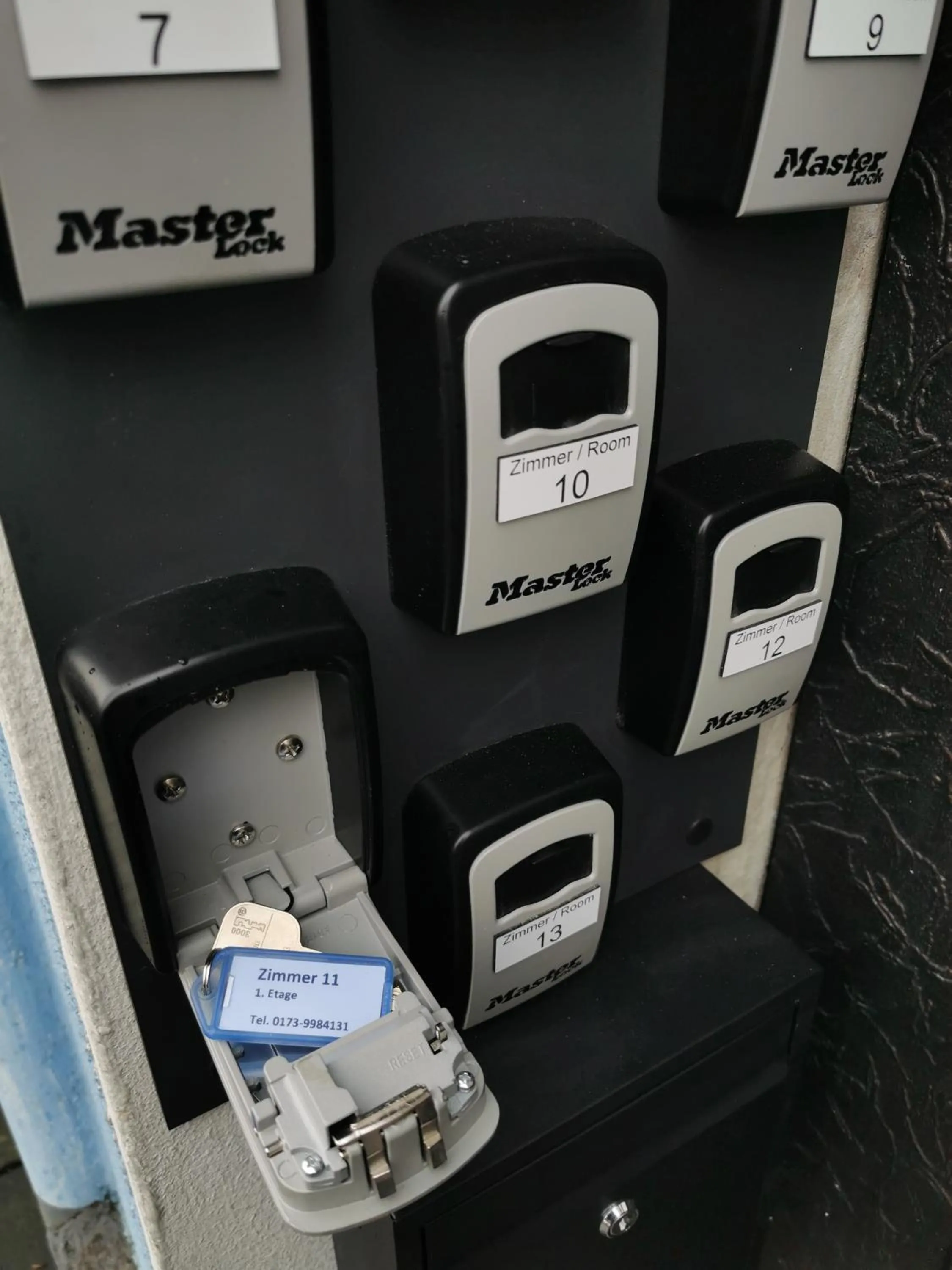 Adam's Hostel - Self Check-In & Only Private Rooms