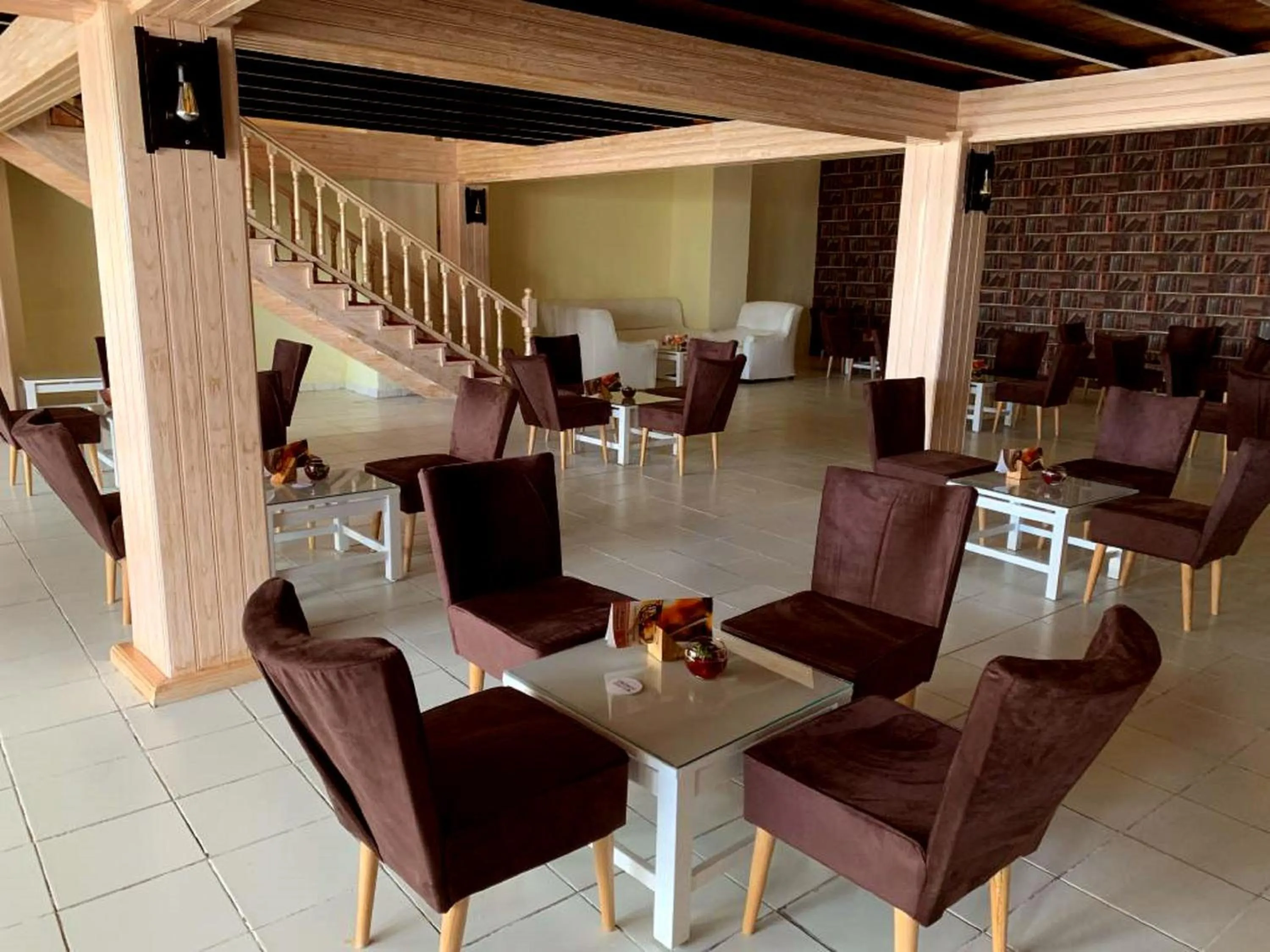 Restaurant/places to eat in Hotel Best Beach- Family Only