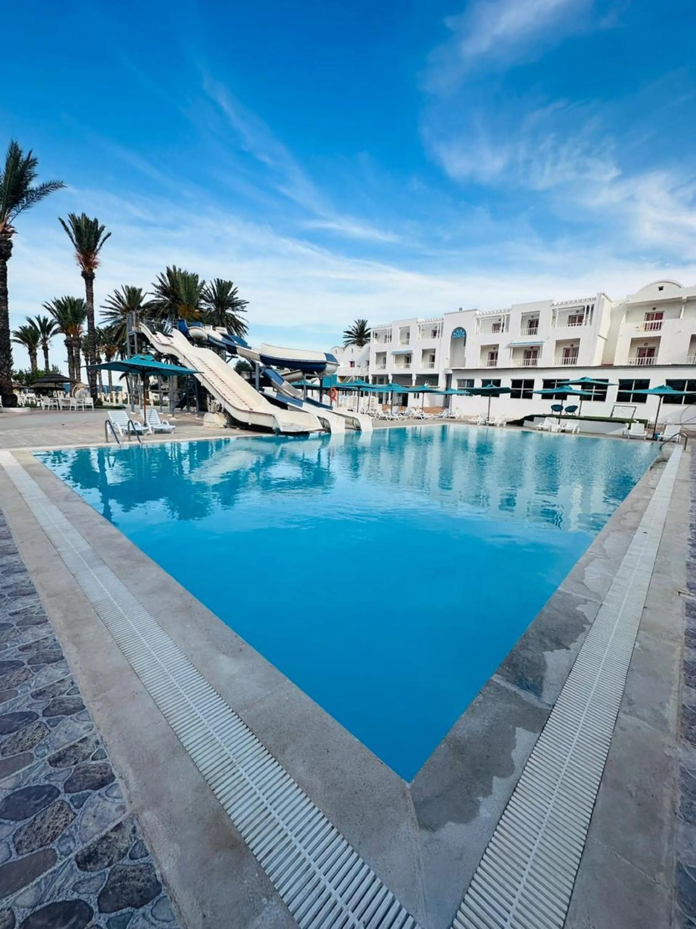 Swimming pool in Hotel Best Beach- Family Only