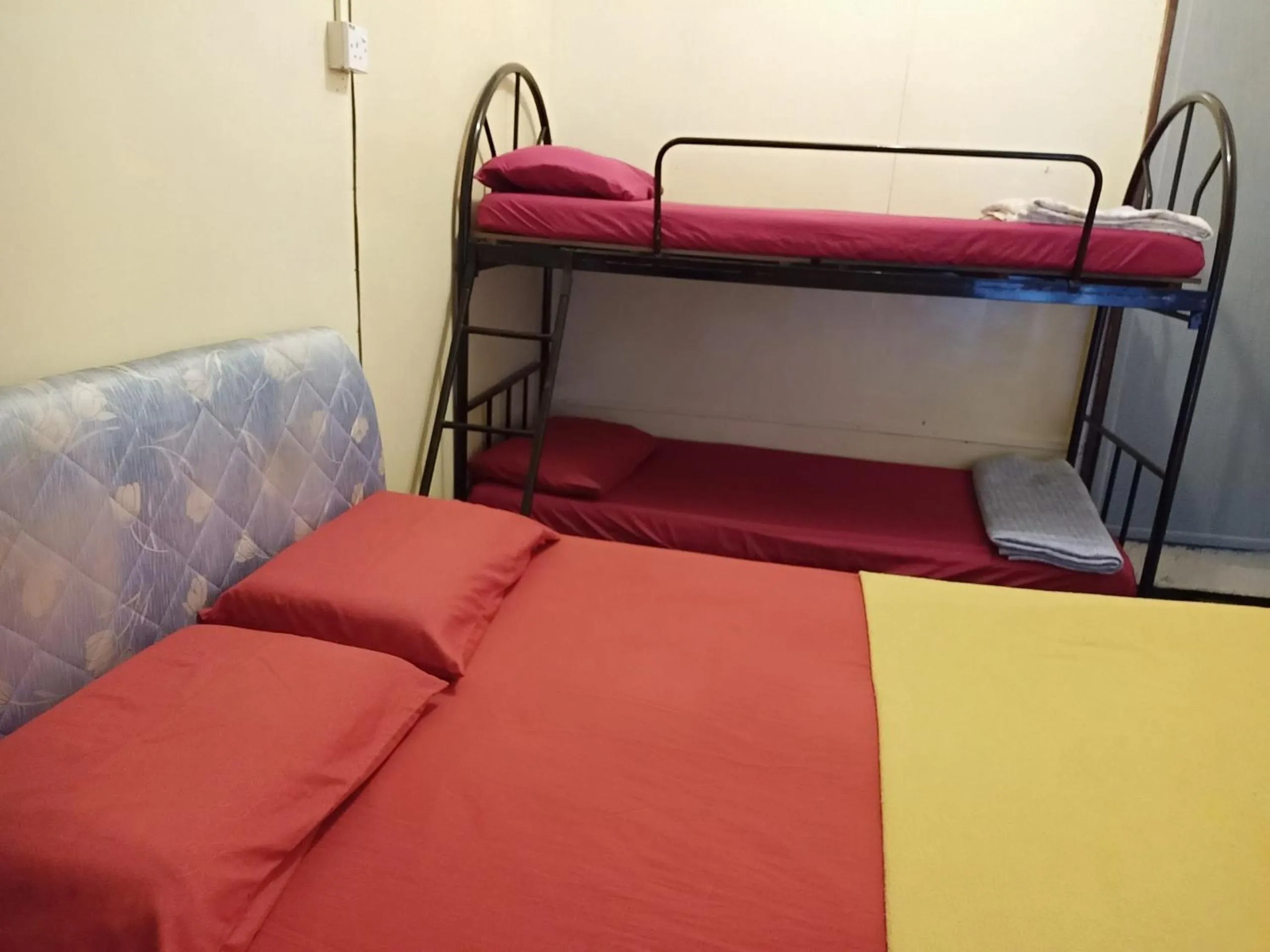 Bedroom, Bed in Hotel O Mountain Resthouse