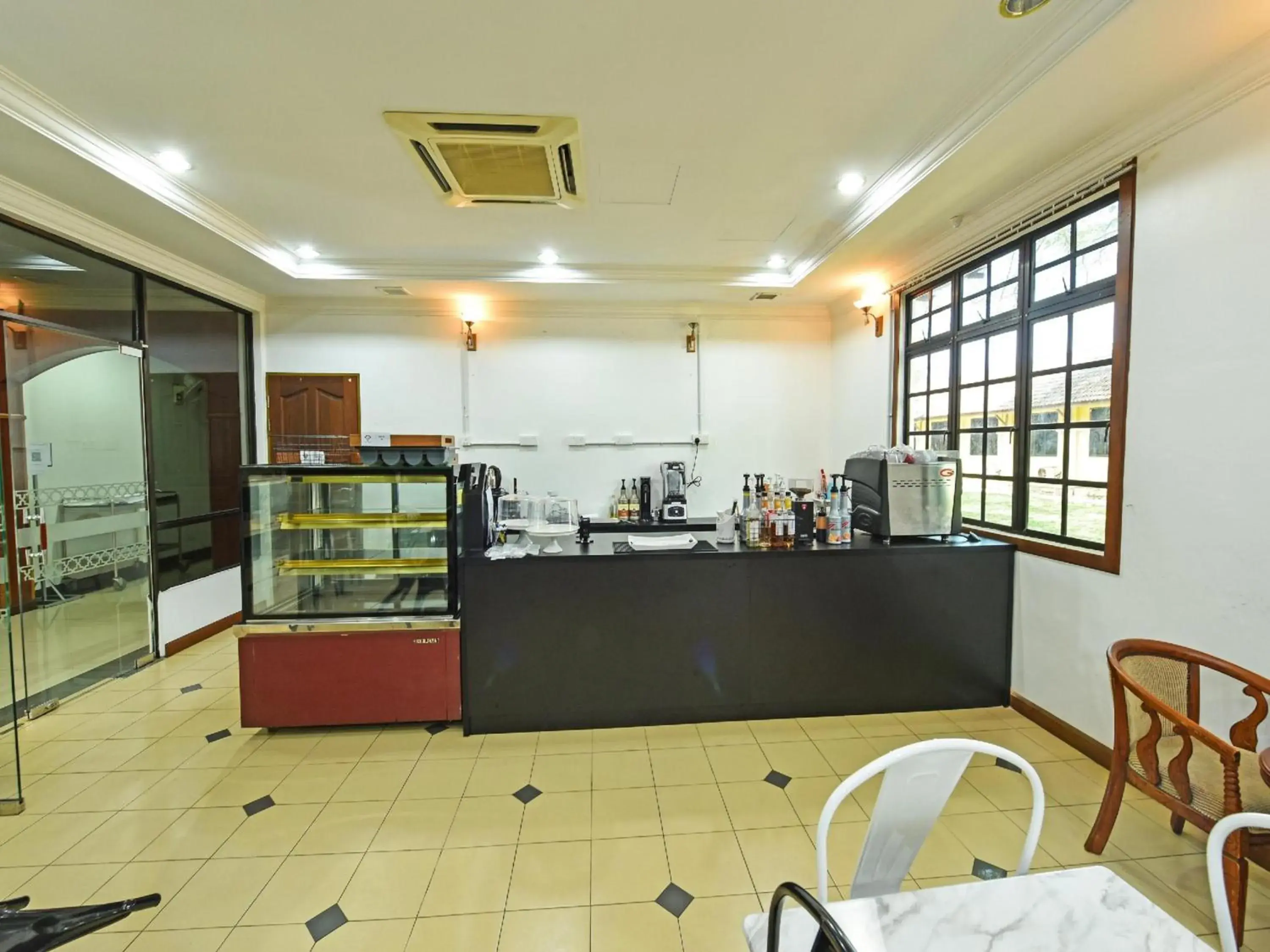 Restaurant/places to eat in Capital O 90434 Marmoris House Restaurant/places to eat in Capital O 90434 Marmoris House