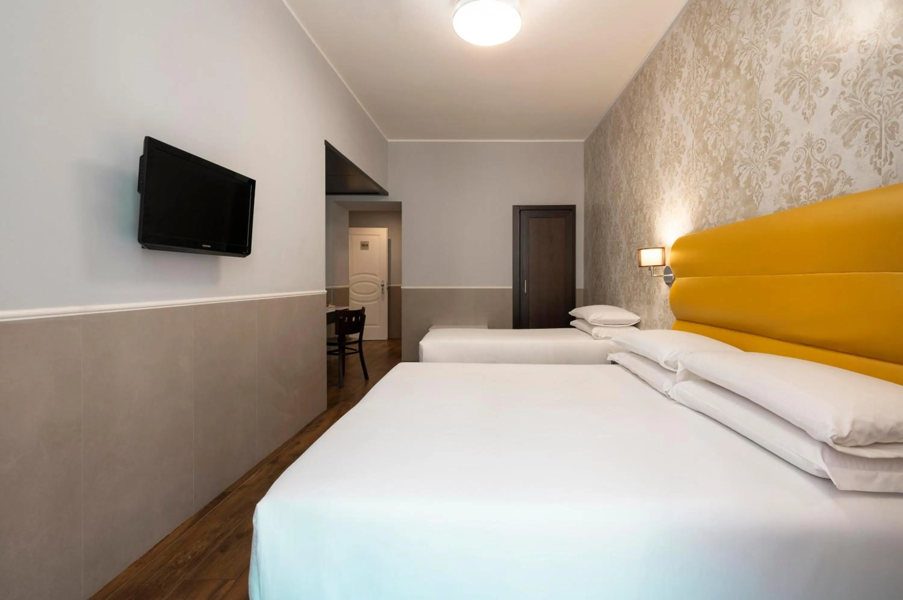 Bed in Hotel Virgilio