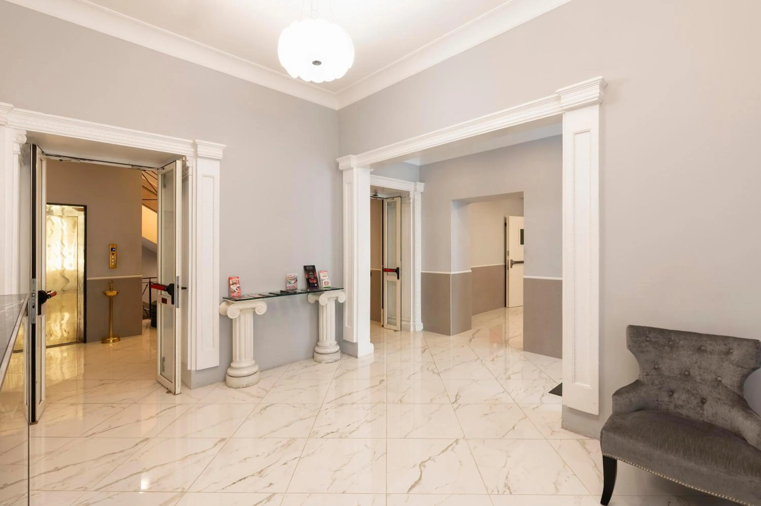 Lobby or reception in Hotel Virgilio