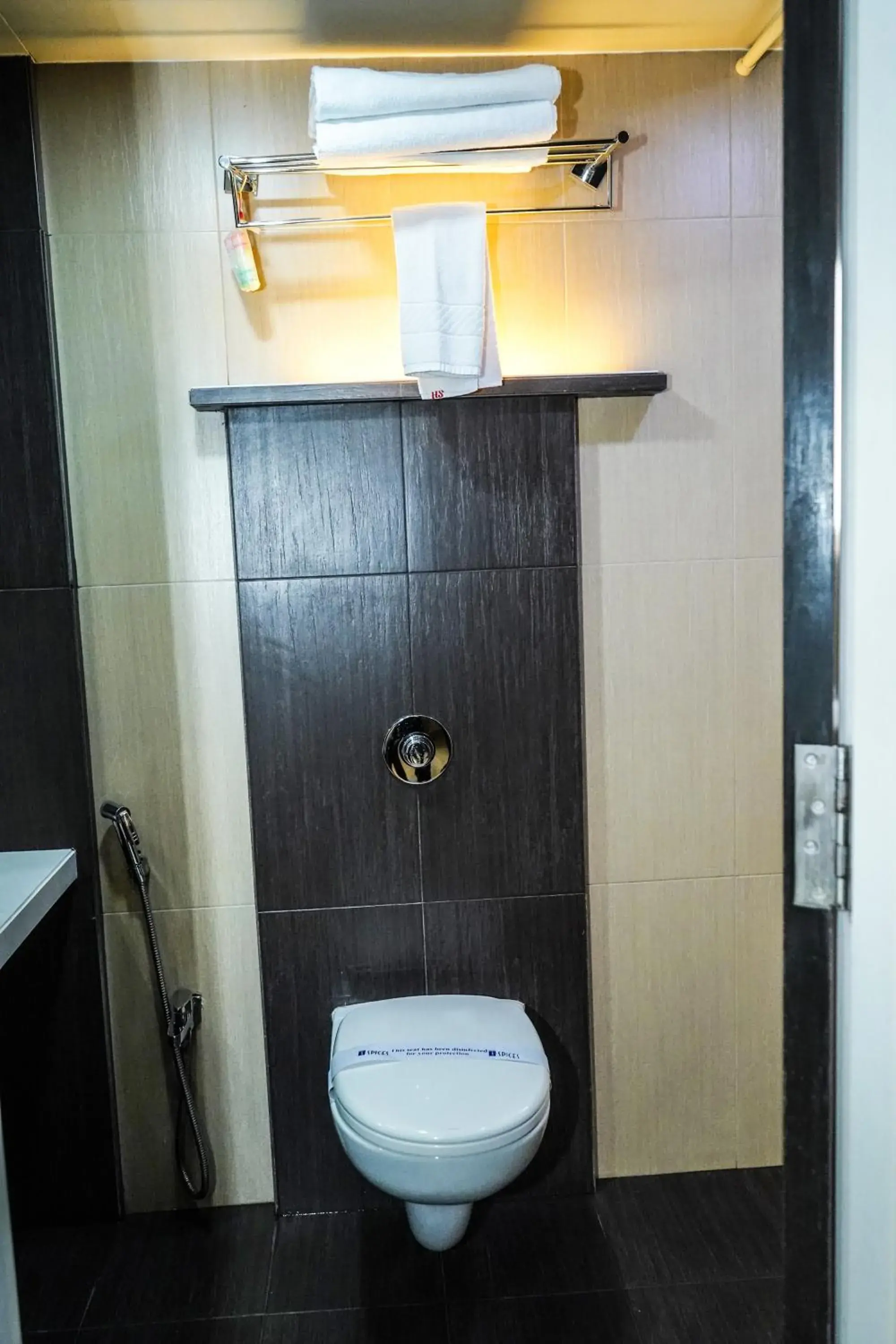 Standard Double Room in Hotel Spices Navi Mumbai Standard Double Room in Hotel Spices Navi Mumbai