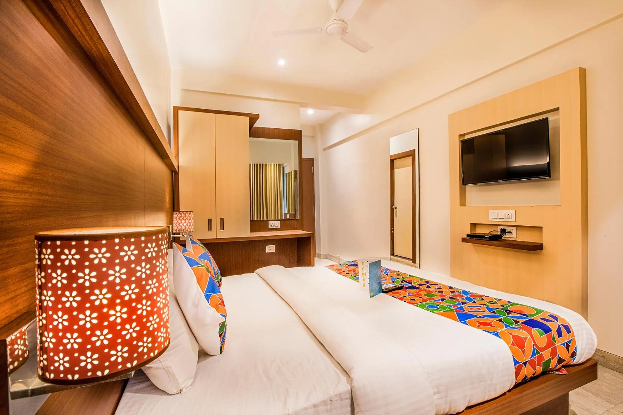 TV and multimedia, Bed in FabHotel Spring inn - Nr Borivali Station