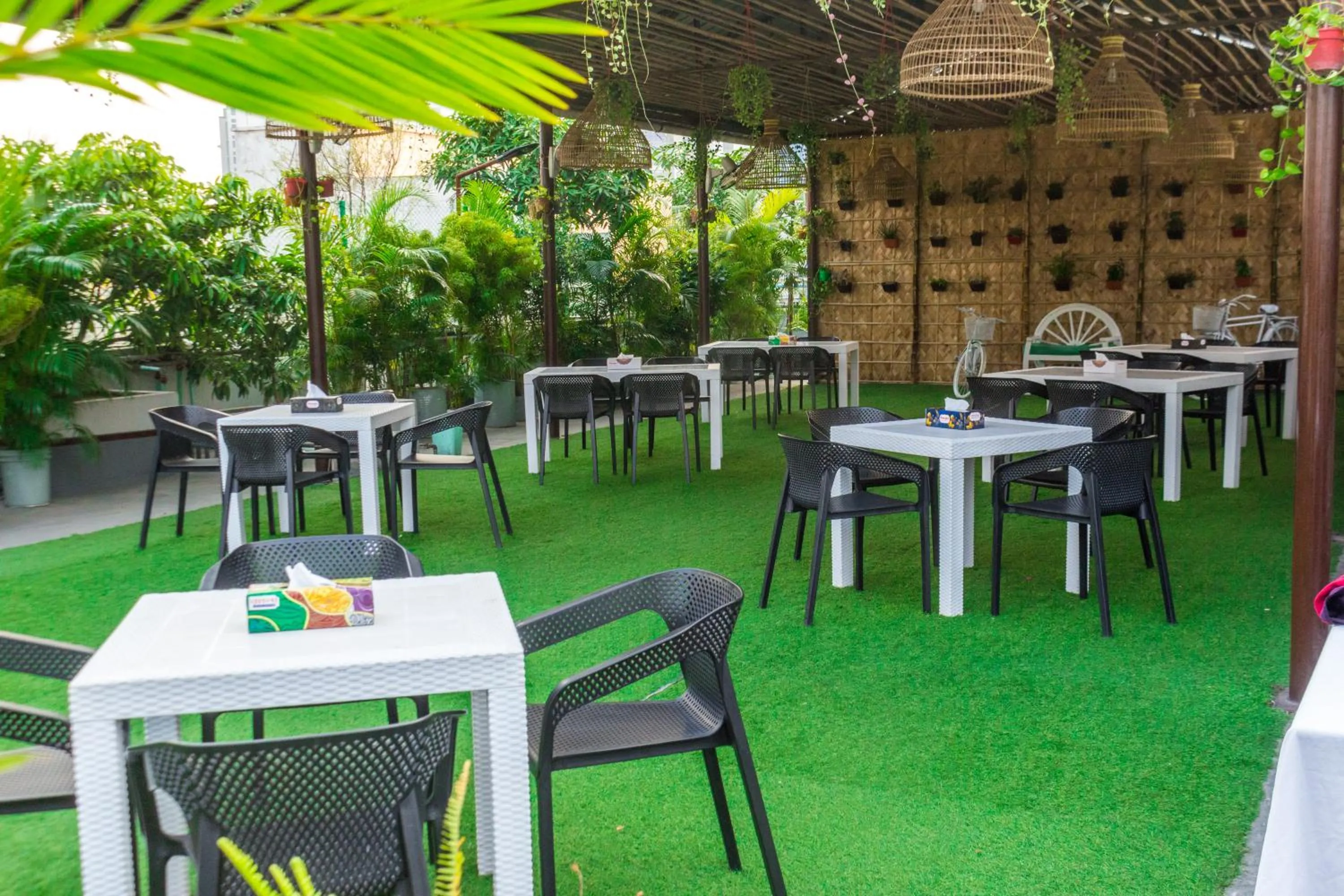 Restaurant/places to eat in Hotel The Enchanted Residence