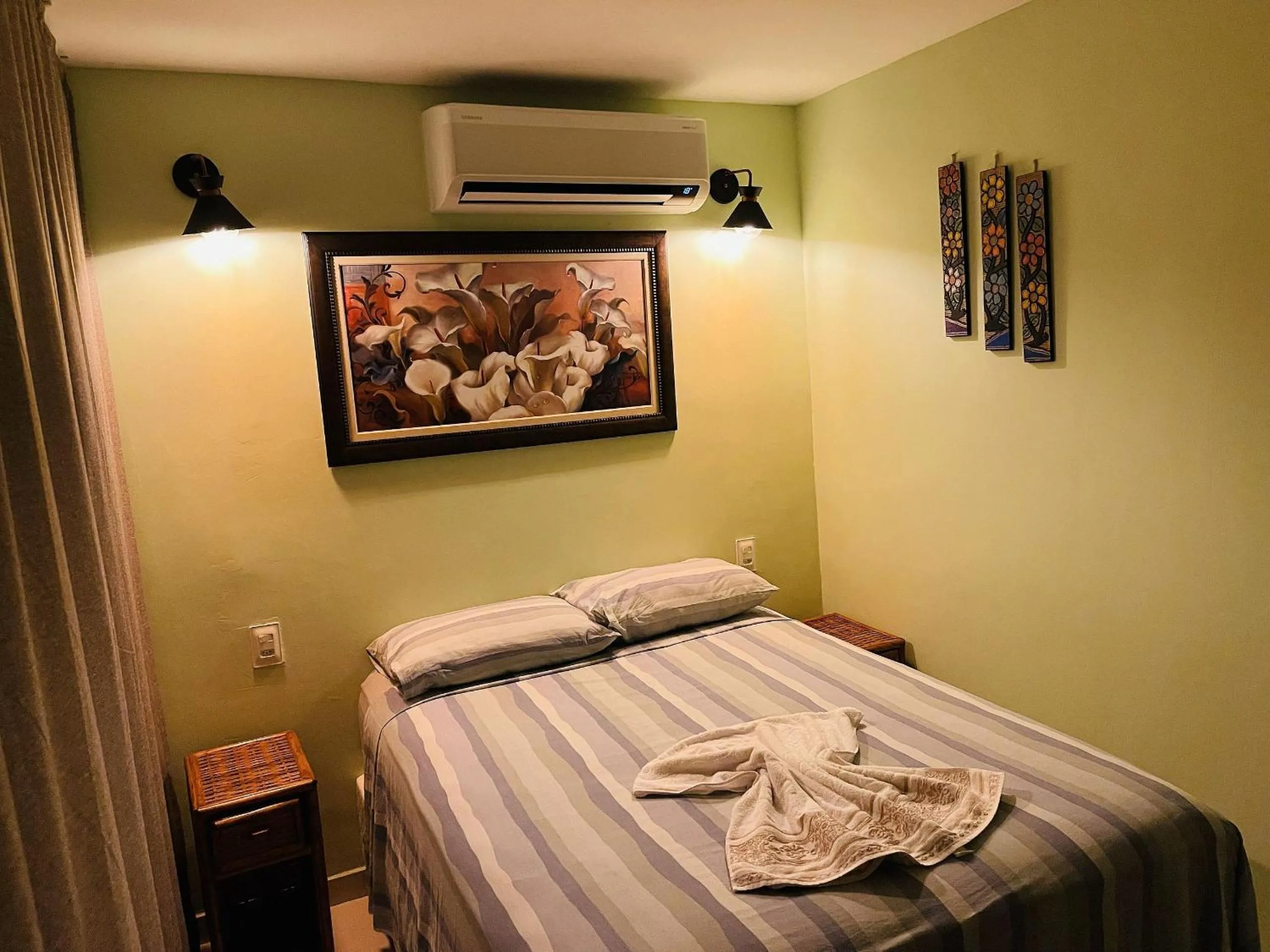 Photo of the whole room, Bed in Hotel Pousada Flor de Alecrim