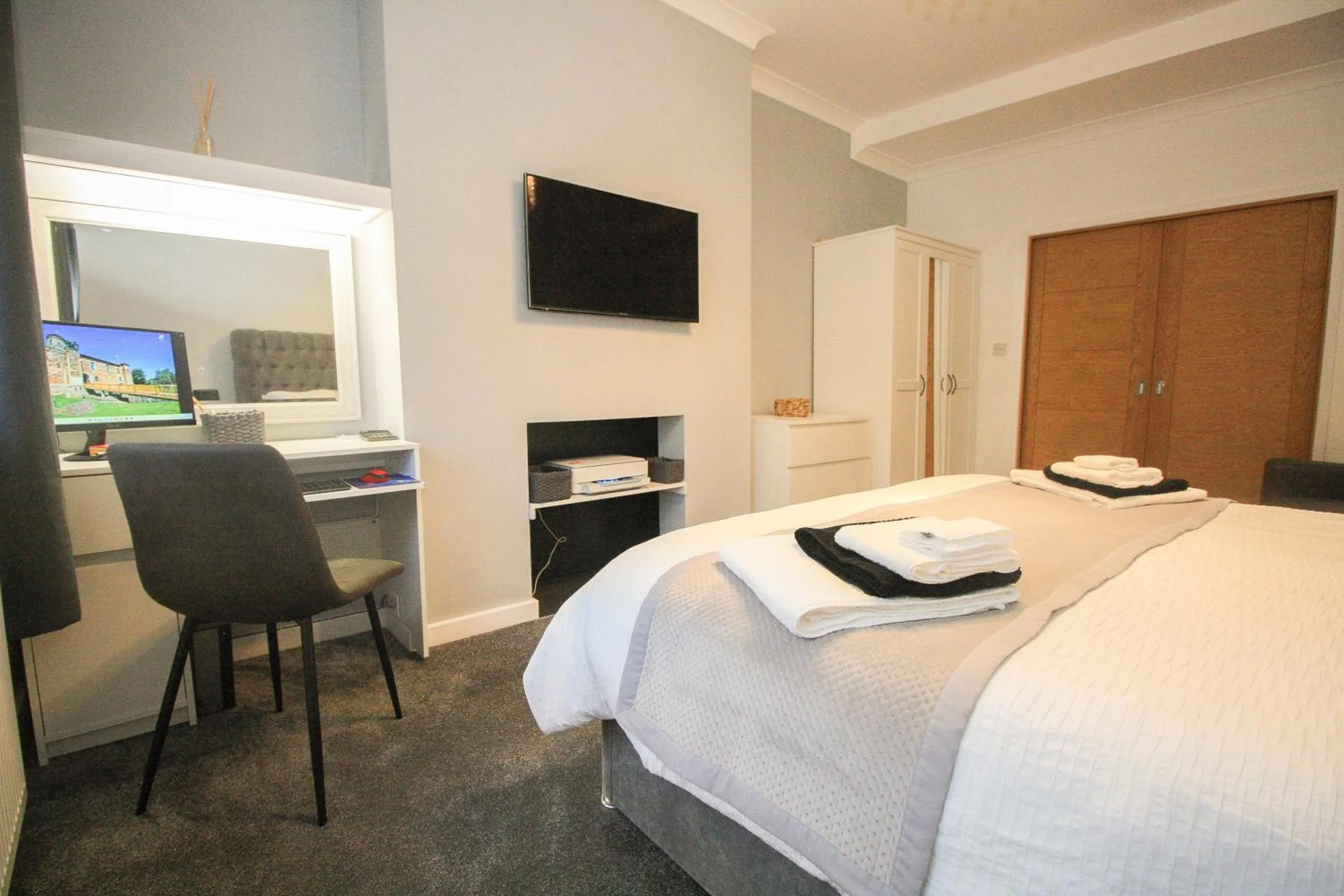 TV and multimedia, Bed in Roman Quarter