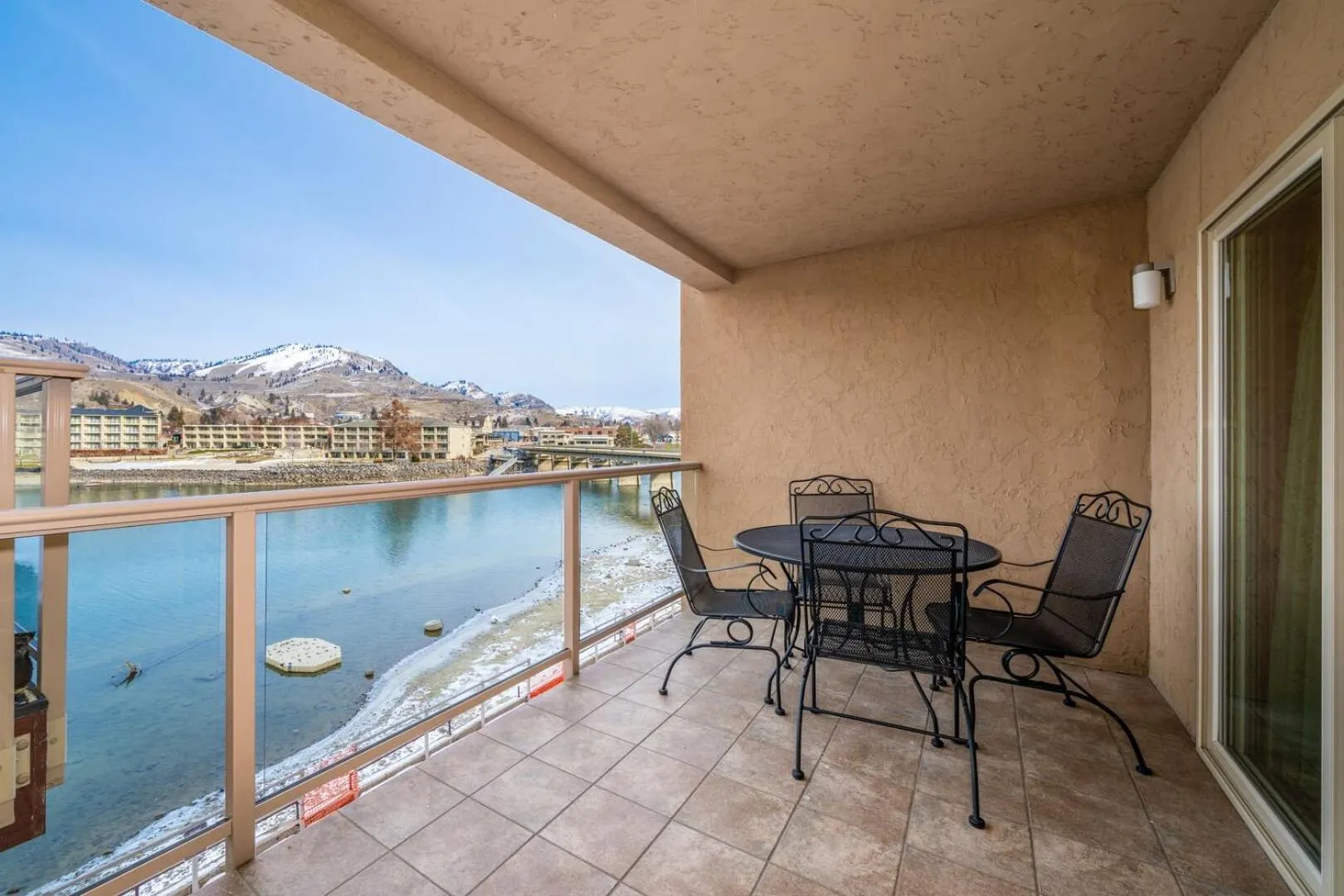 Grandview Lake Chelan- Waterfront View, Pool, Hot tub, Golf, 1 Min To Downtown