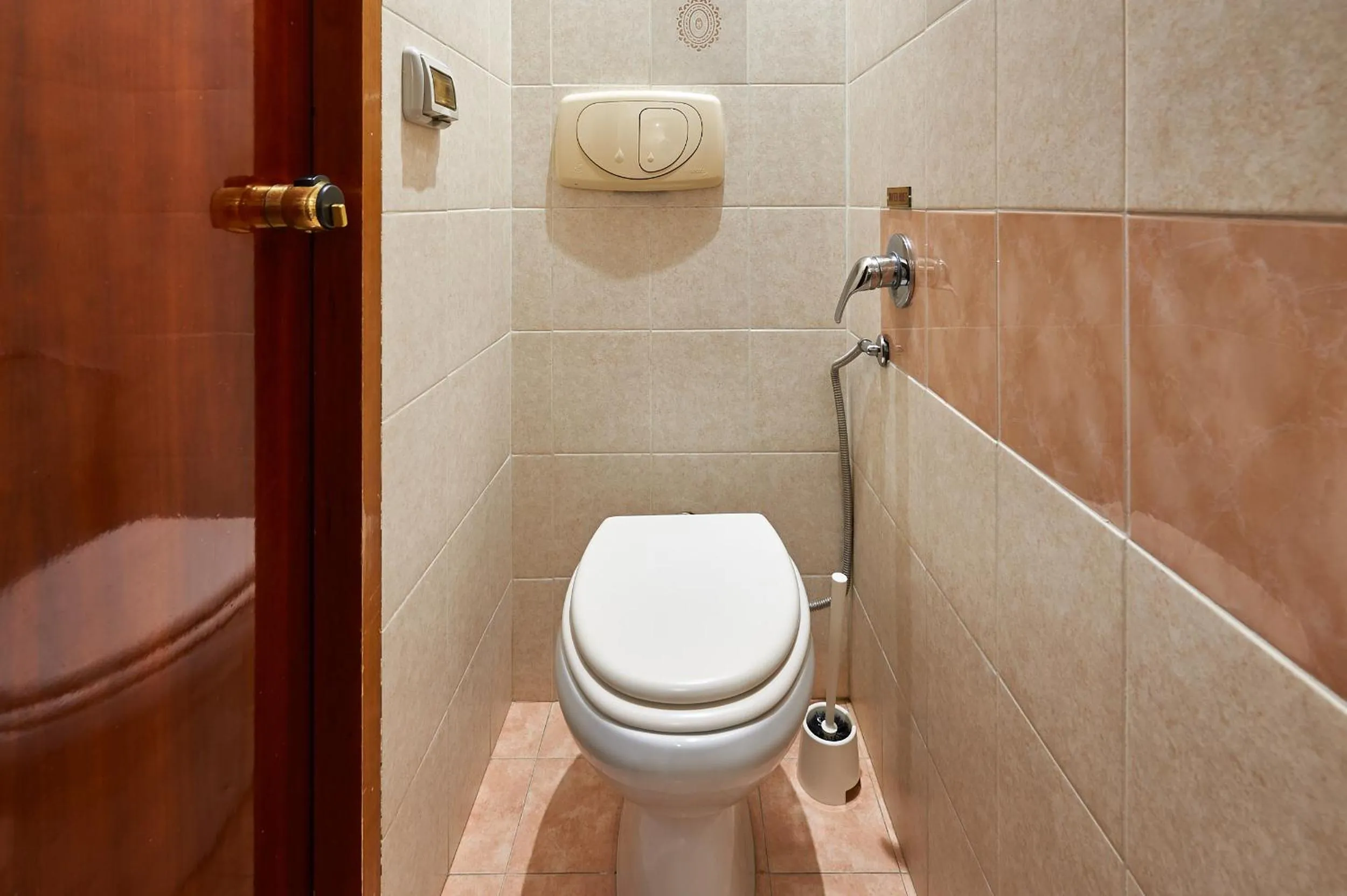 Toilet in Hotel Virginia