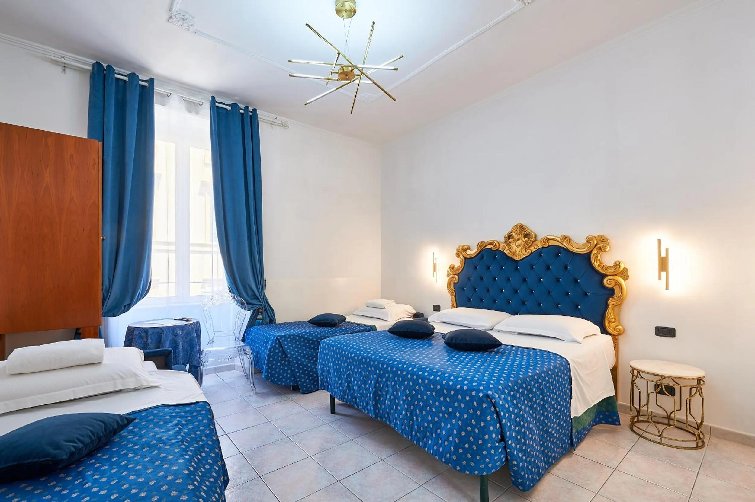 Bed in Hotel Virginia