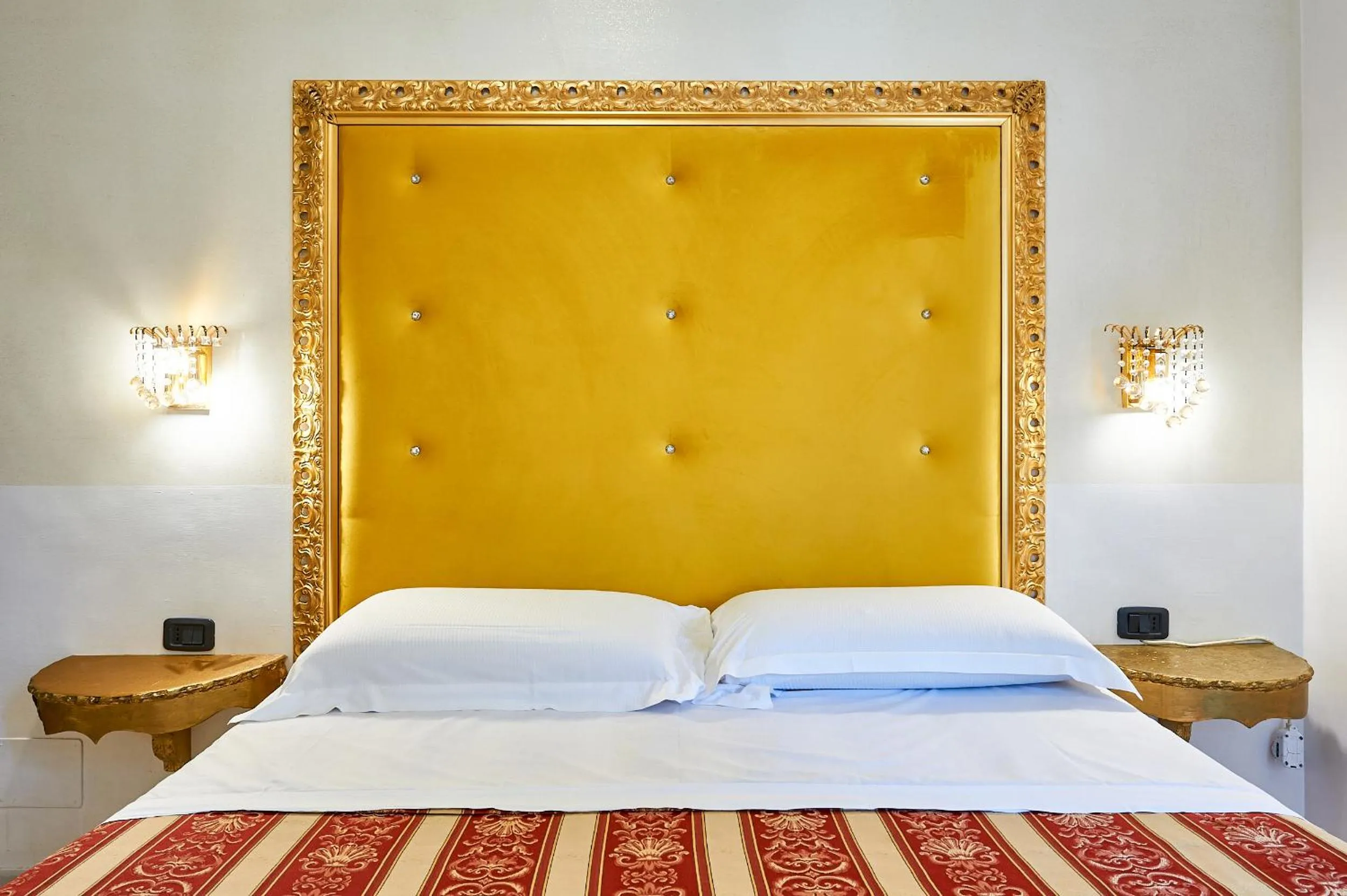 Bedroom, Bed in Hotel Virginia