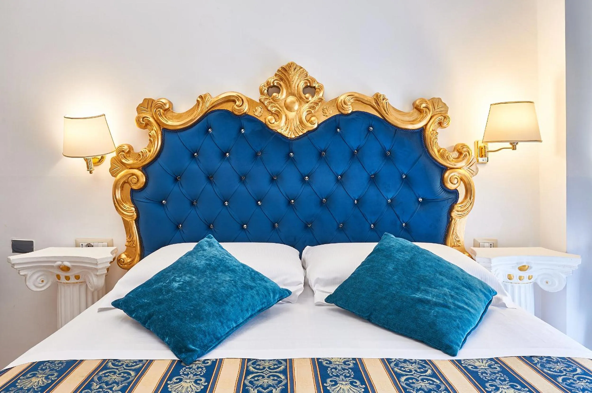 Bed in Hotel Virginia