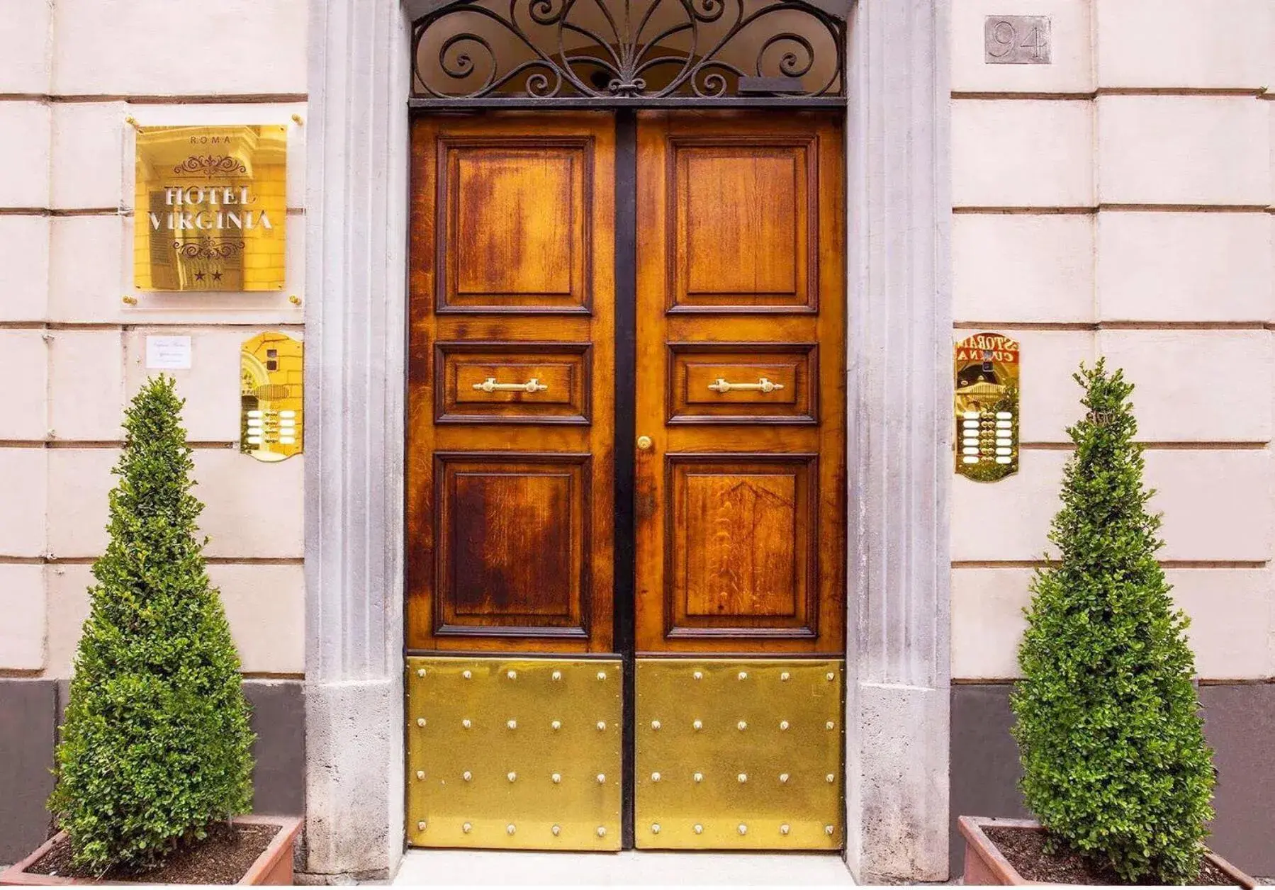 Property building in Hotel Virginia Property building in Hotel Virginia