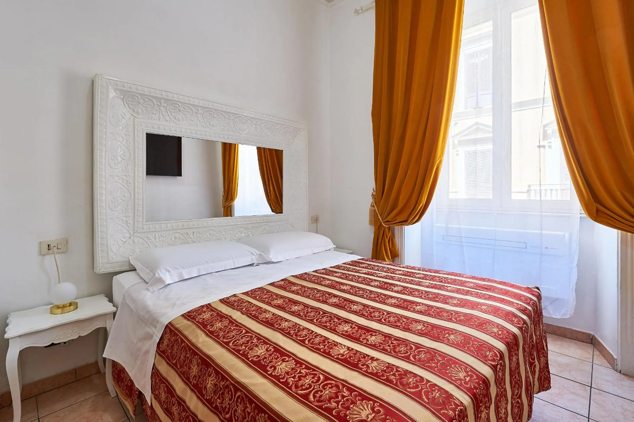 Bed in Hotel Virginia