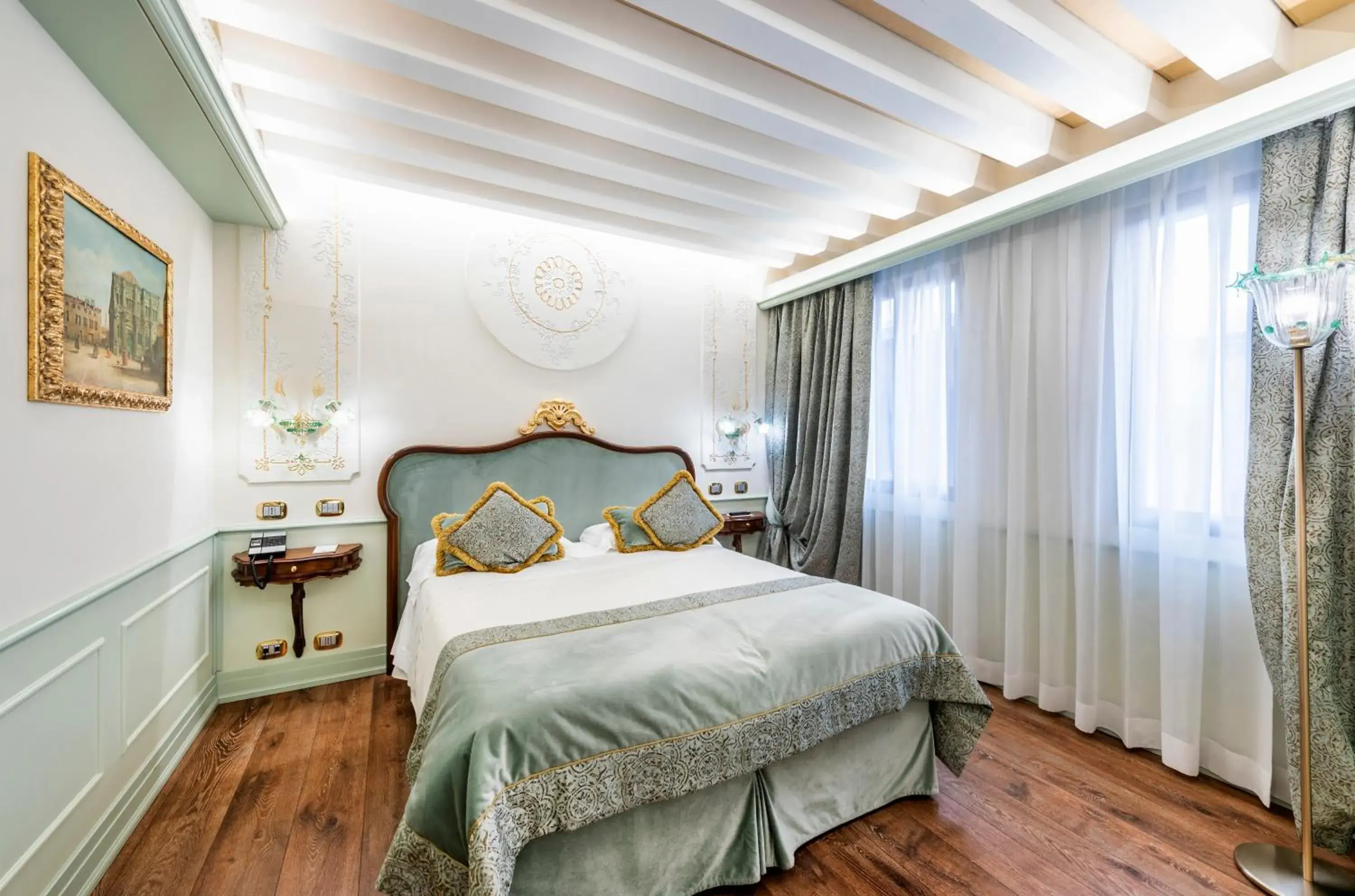 Exclusive Suite in Monaco & Grand Canal Exclusive Suite in Monaco & Grand Canal