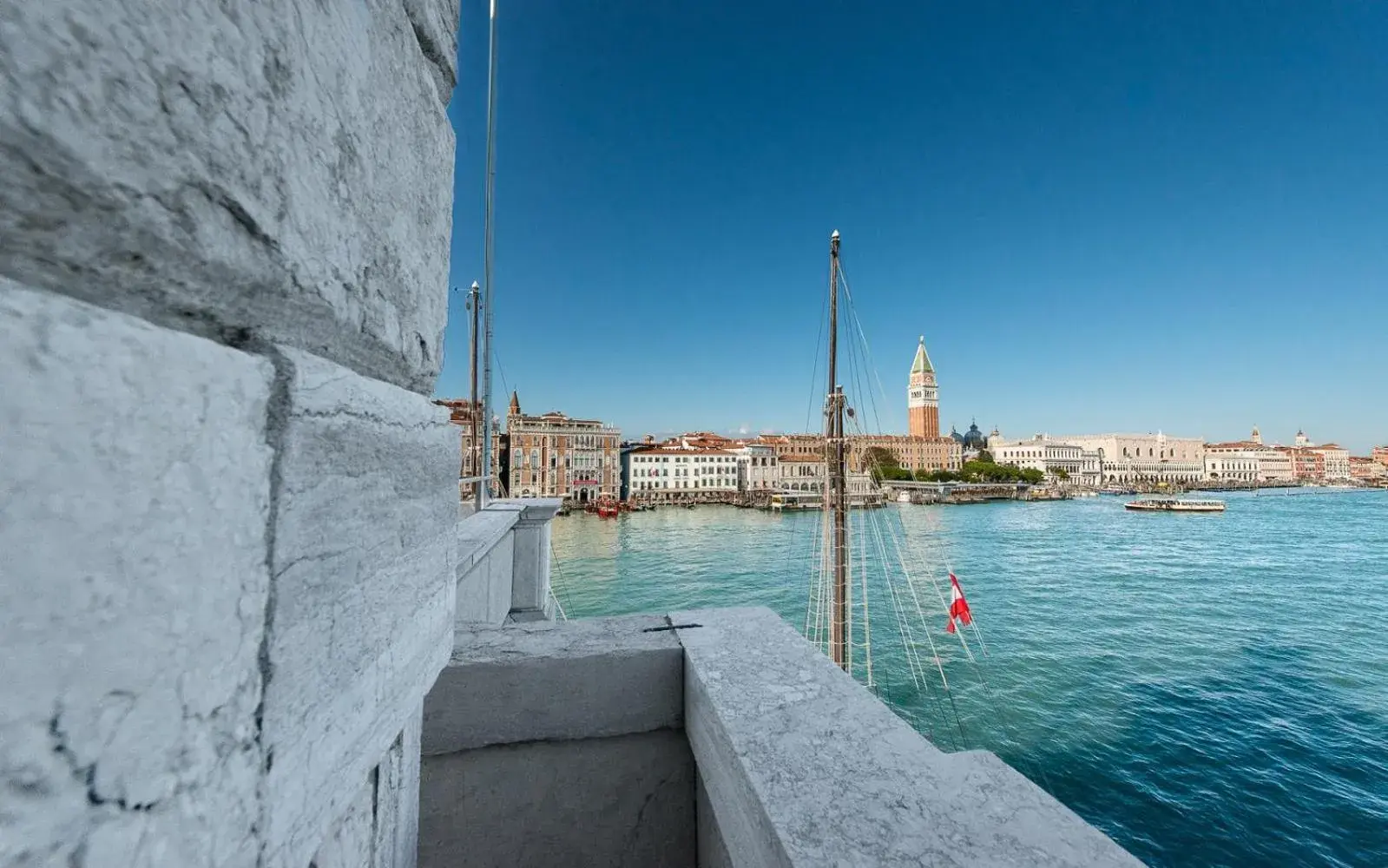 Property building in Monaco & Grand Canal Property building in Monaco & Grand Canal